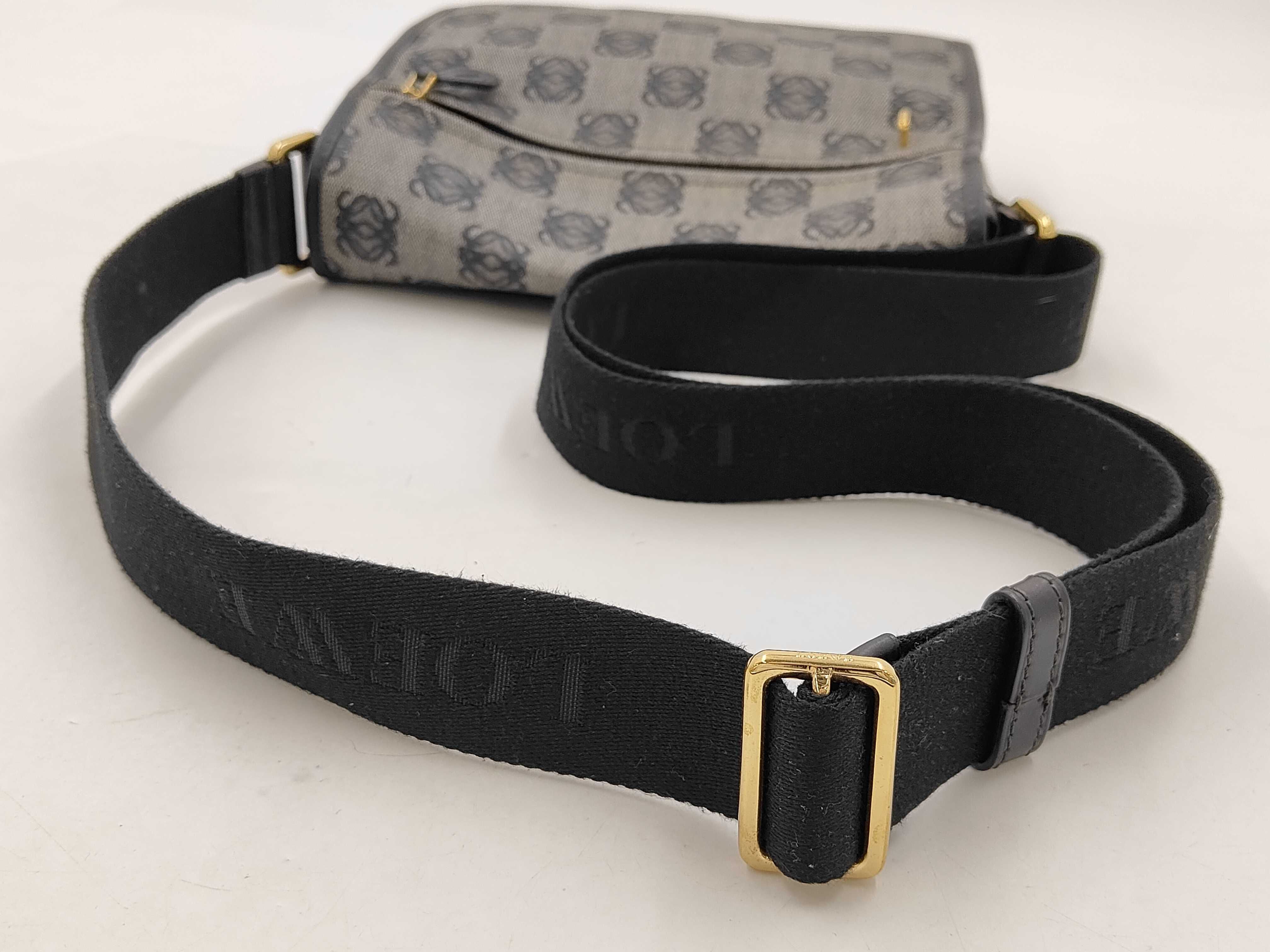 shoulder bag — view 3
