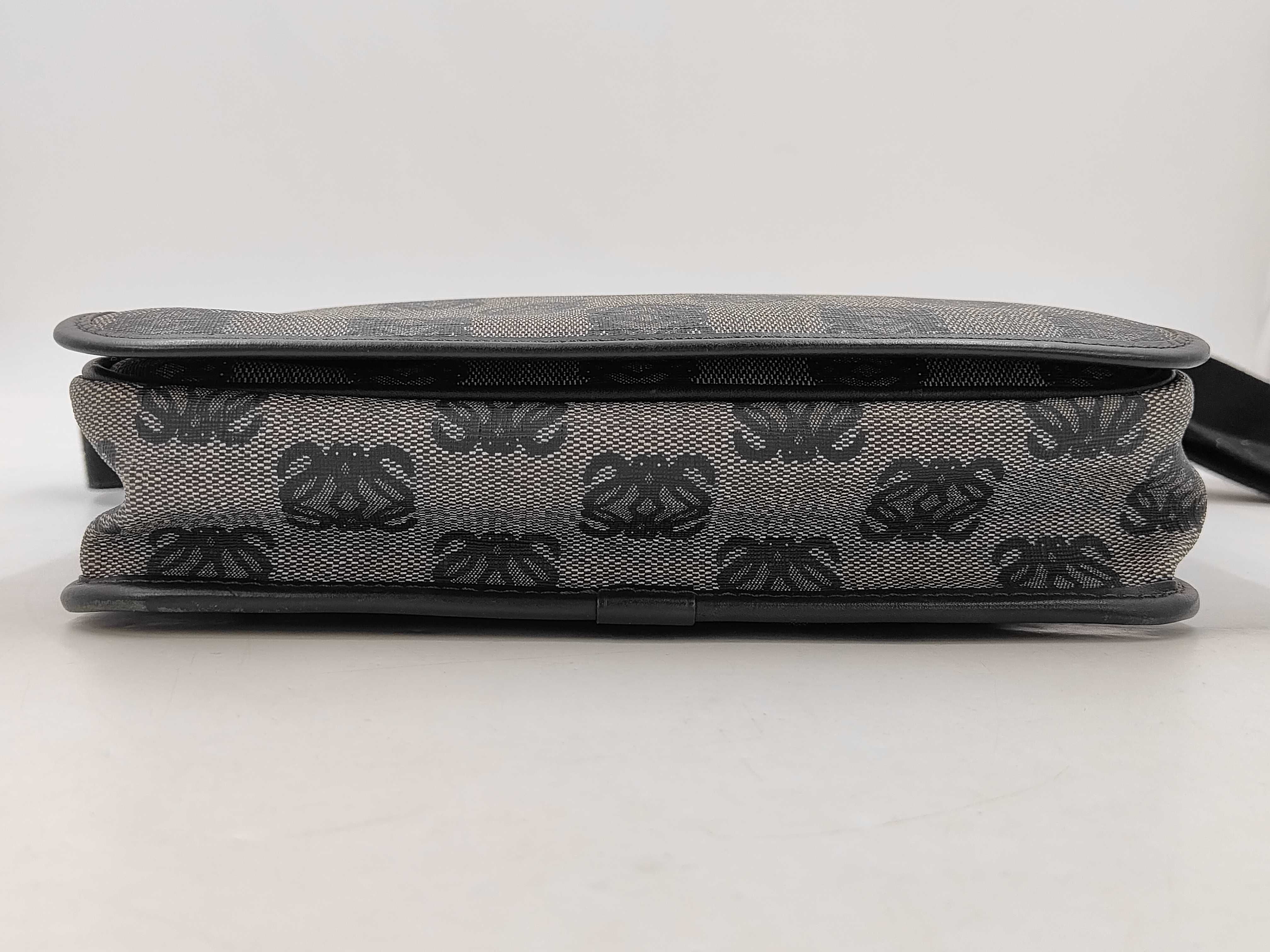 shoulder bag — view 7