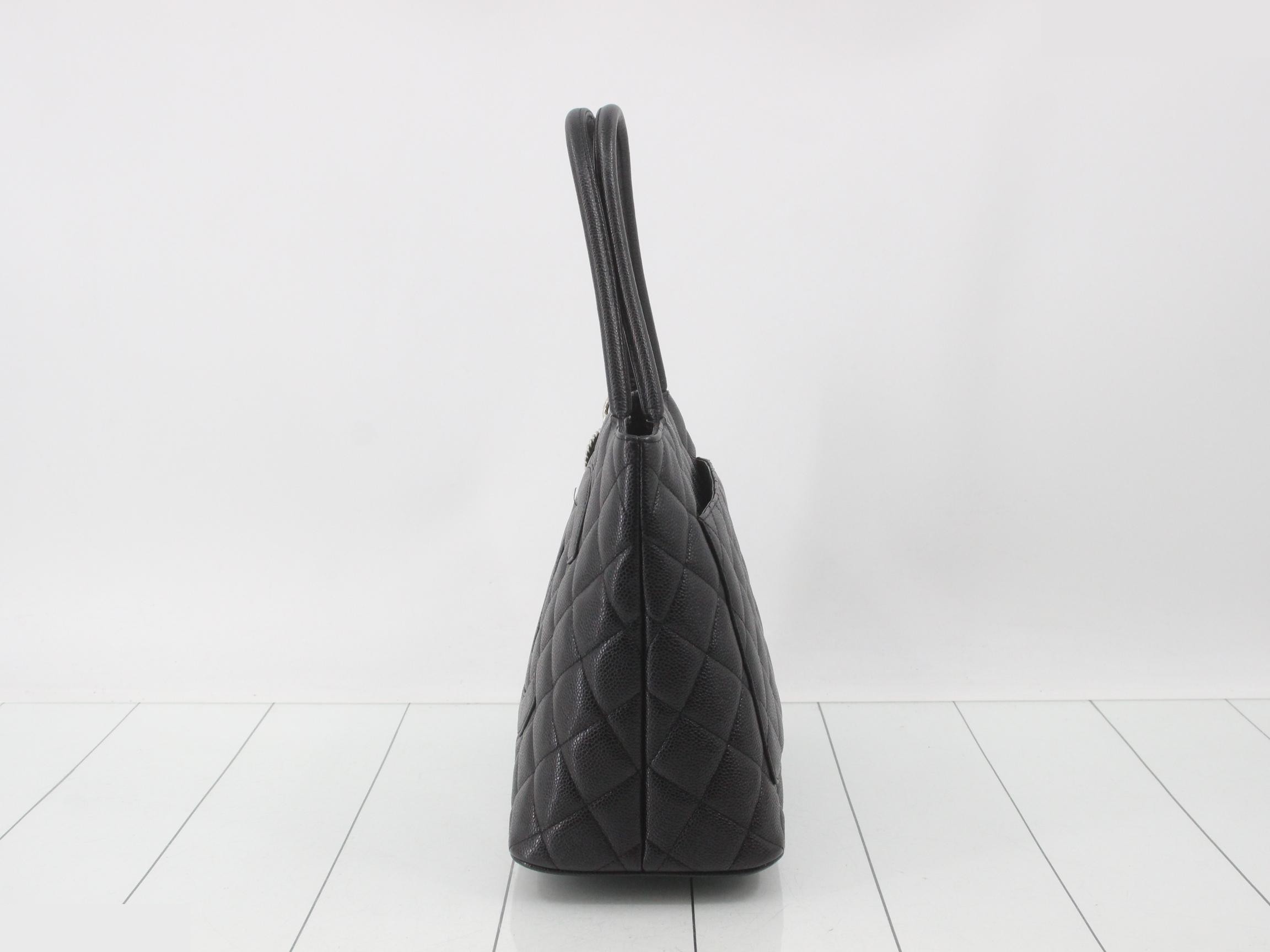 Reissue tote bag, caviar leather, with seal, item number 6. — view 3