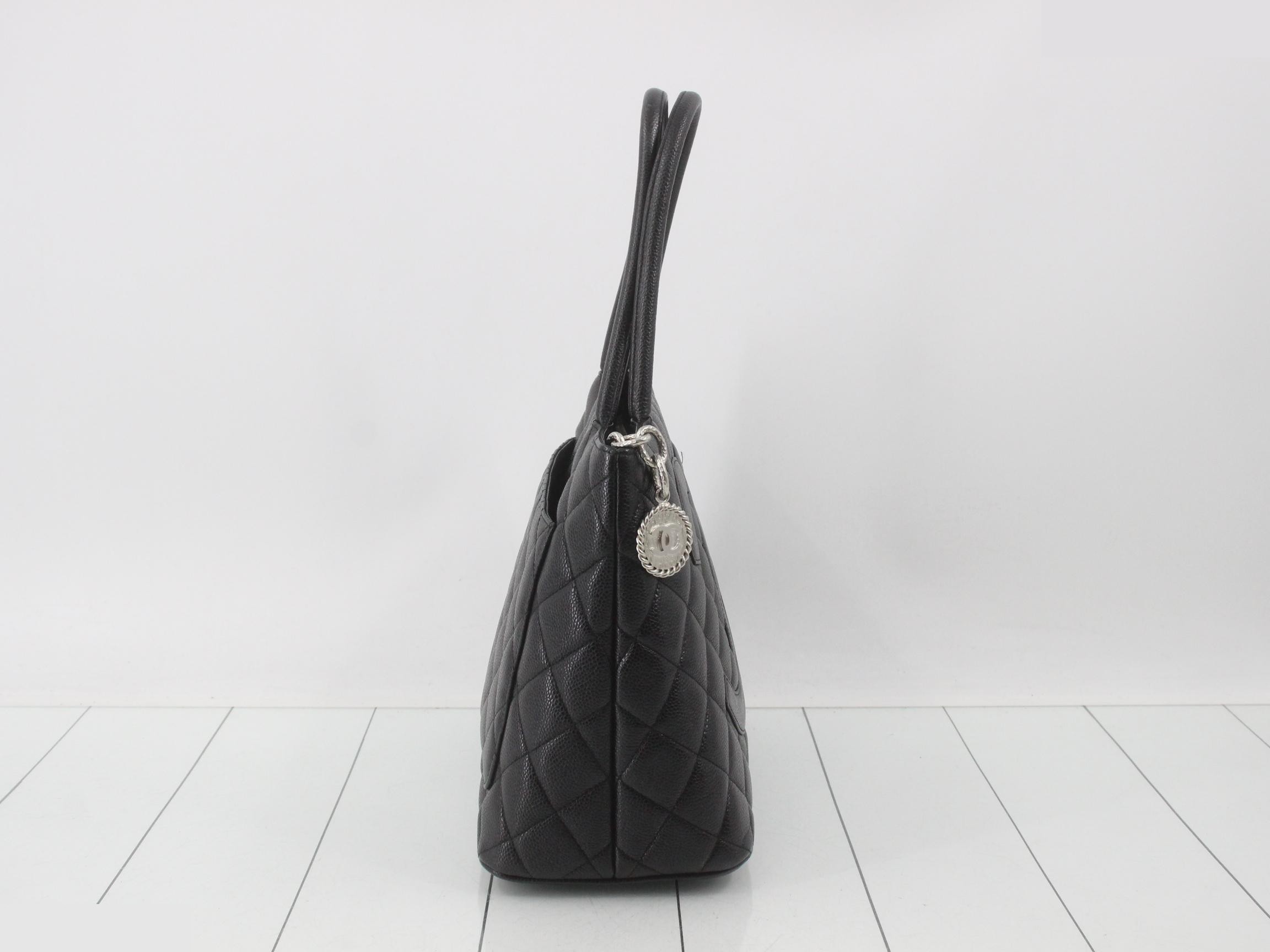 Reissue tote bag, caviar leather, with seal, item number 6. — view 4