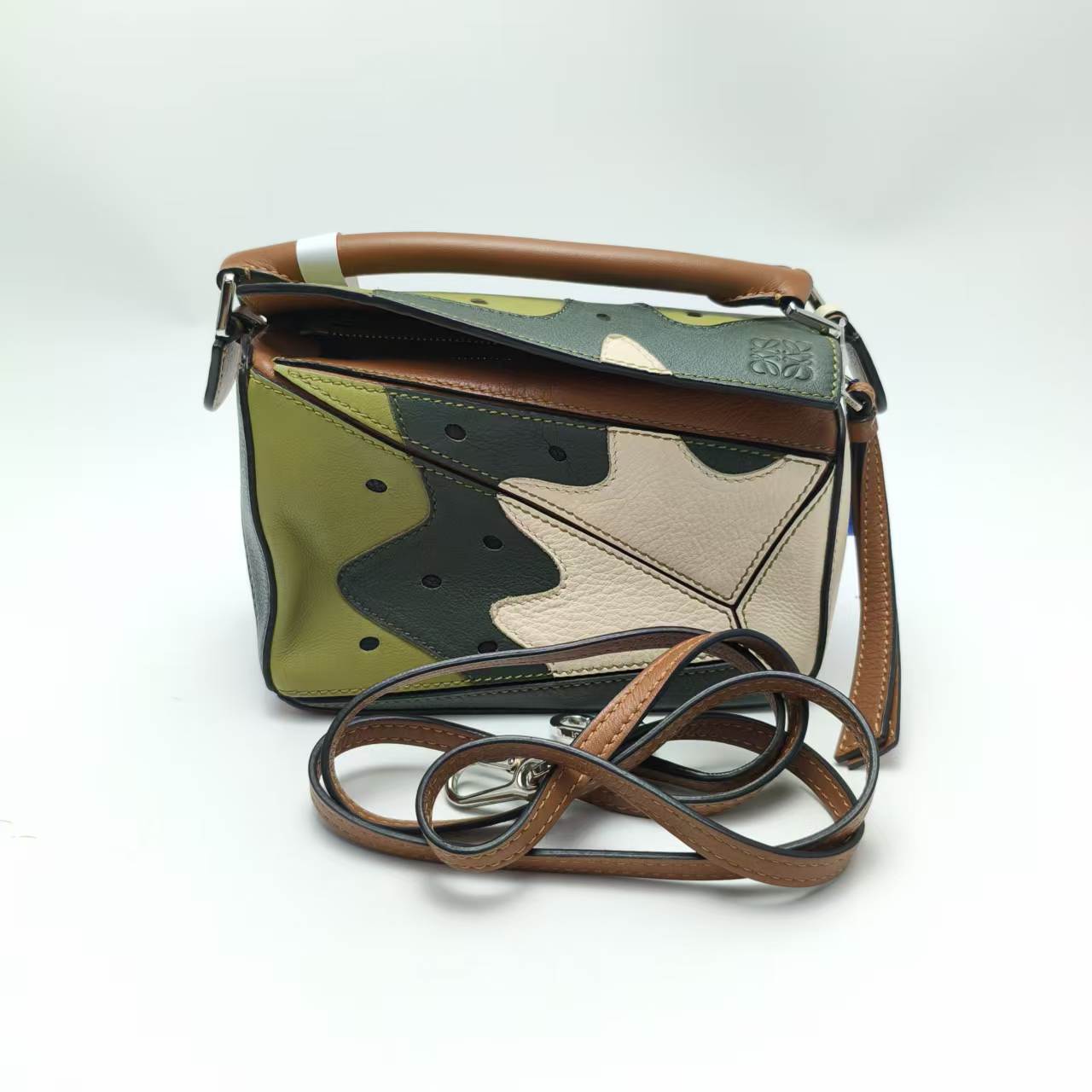 【*Shipped from: China*】LOEWE Puzzle Leather Shoulder Bag — view 2