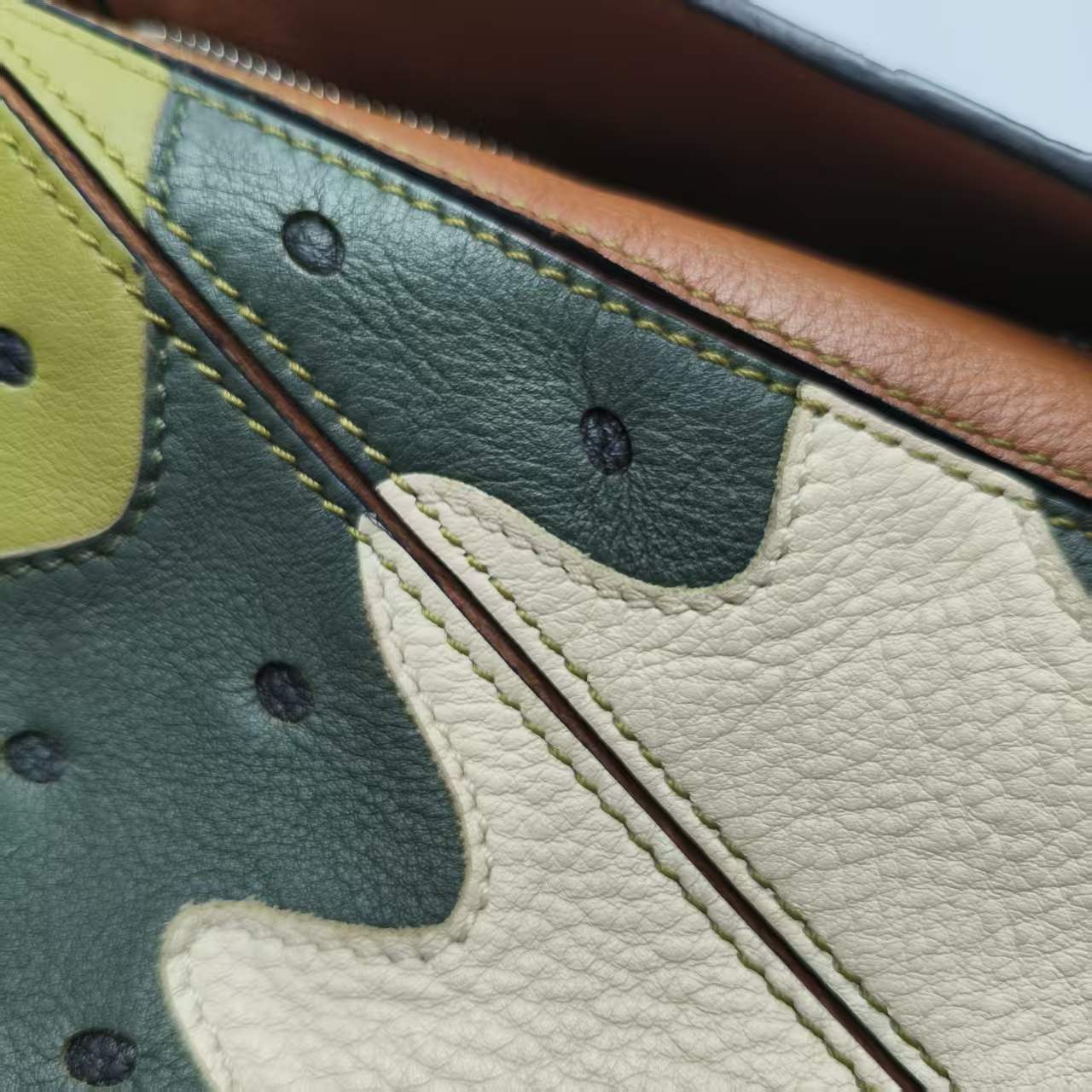 【*Shipped from: China*】LOEWE Puzzle Leather Shoulder Bag — view 13