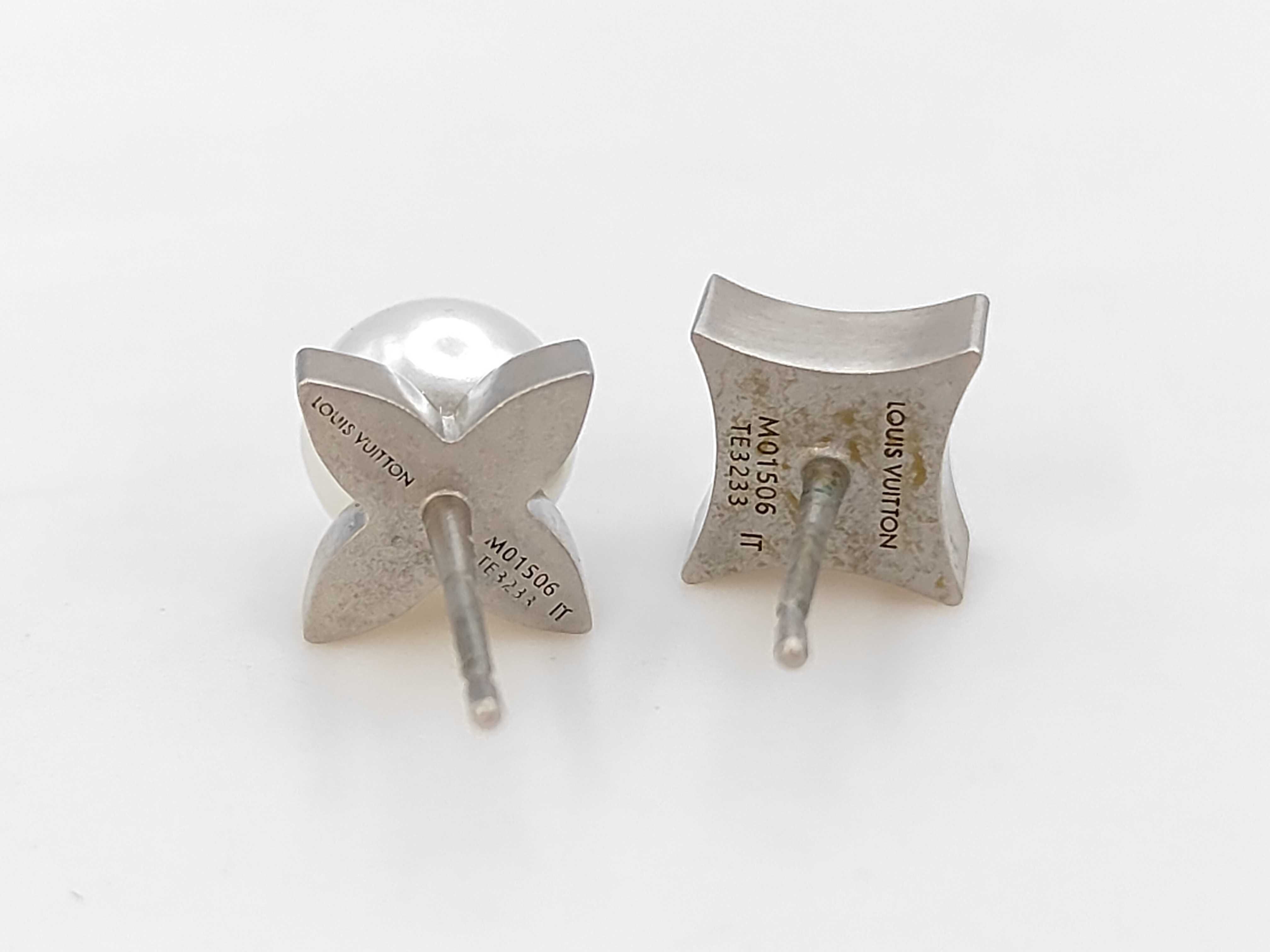 Monogram Pearl Earrings, 3-piece set, M01506 (VO7931) — view 5