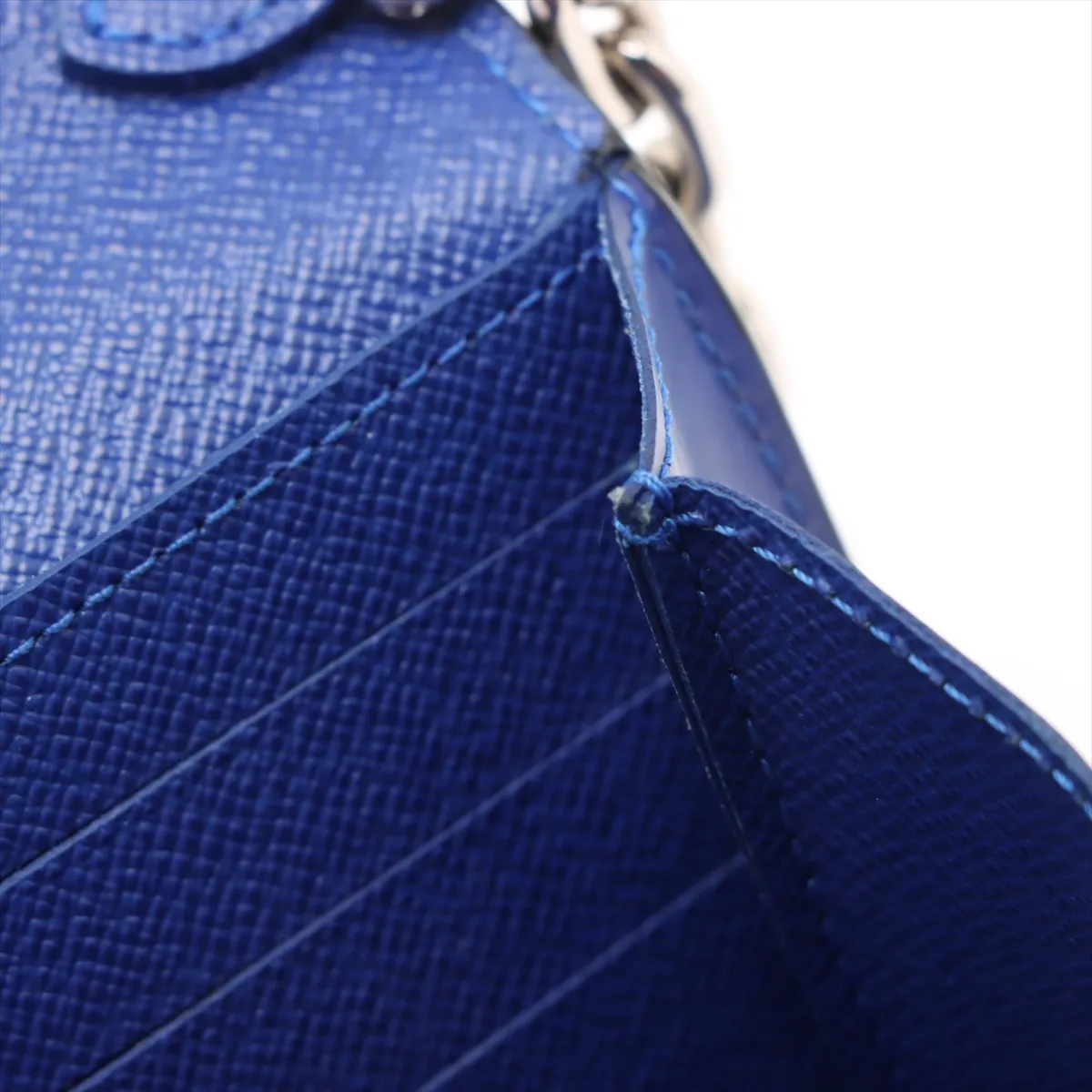 Epi Portefeuille Twist Chain M62215 Blue — view 9