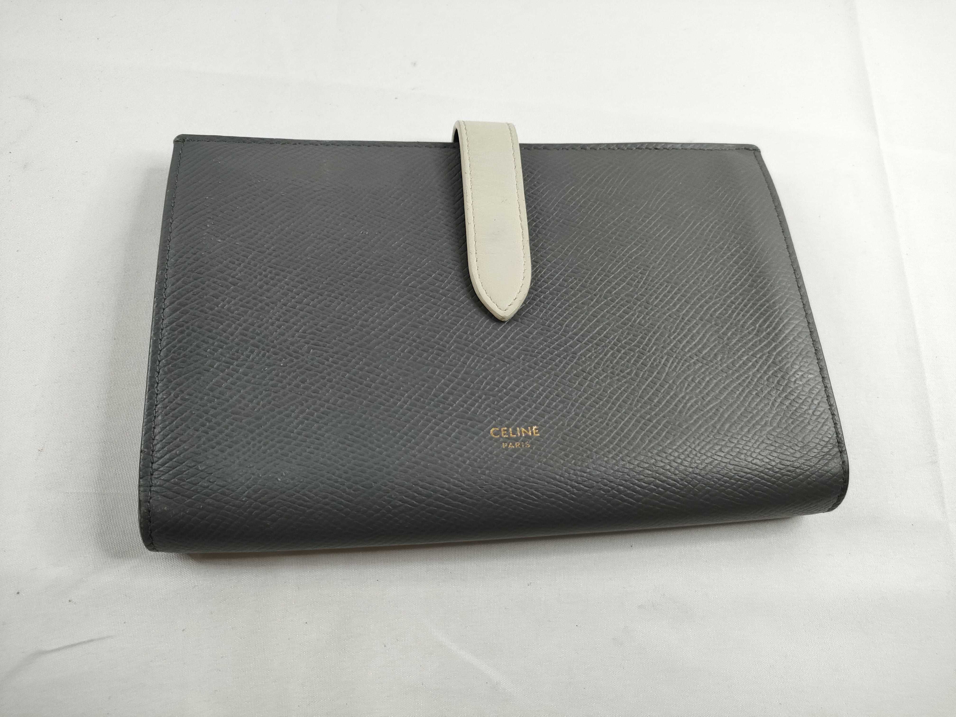 Medium Strap Wallet