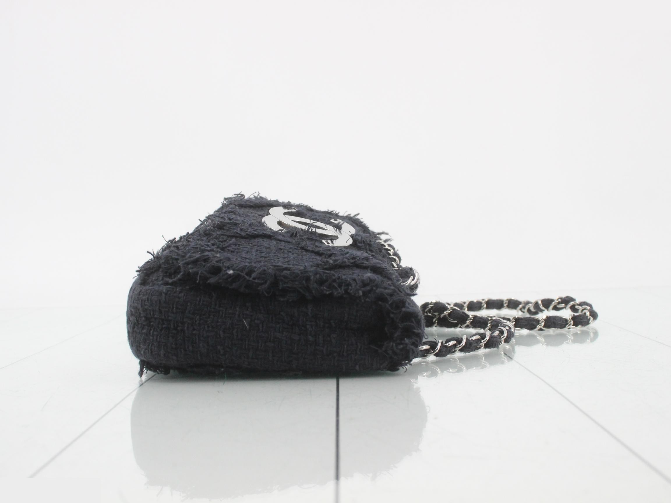 Tweed woven matelassé shoulder bag — view 3