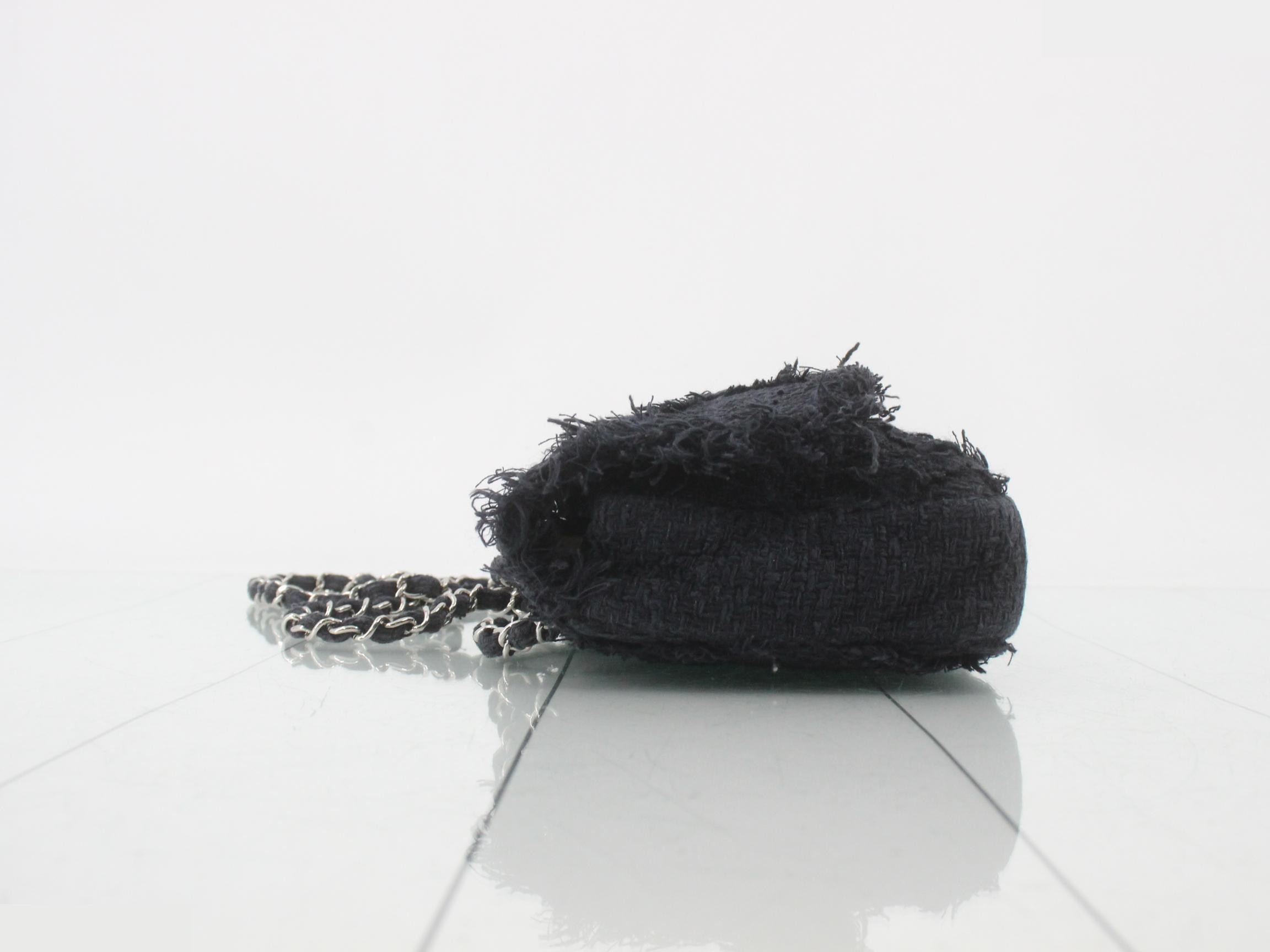 Tweed woven matelassé shoulder bag — view 4