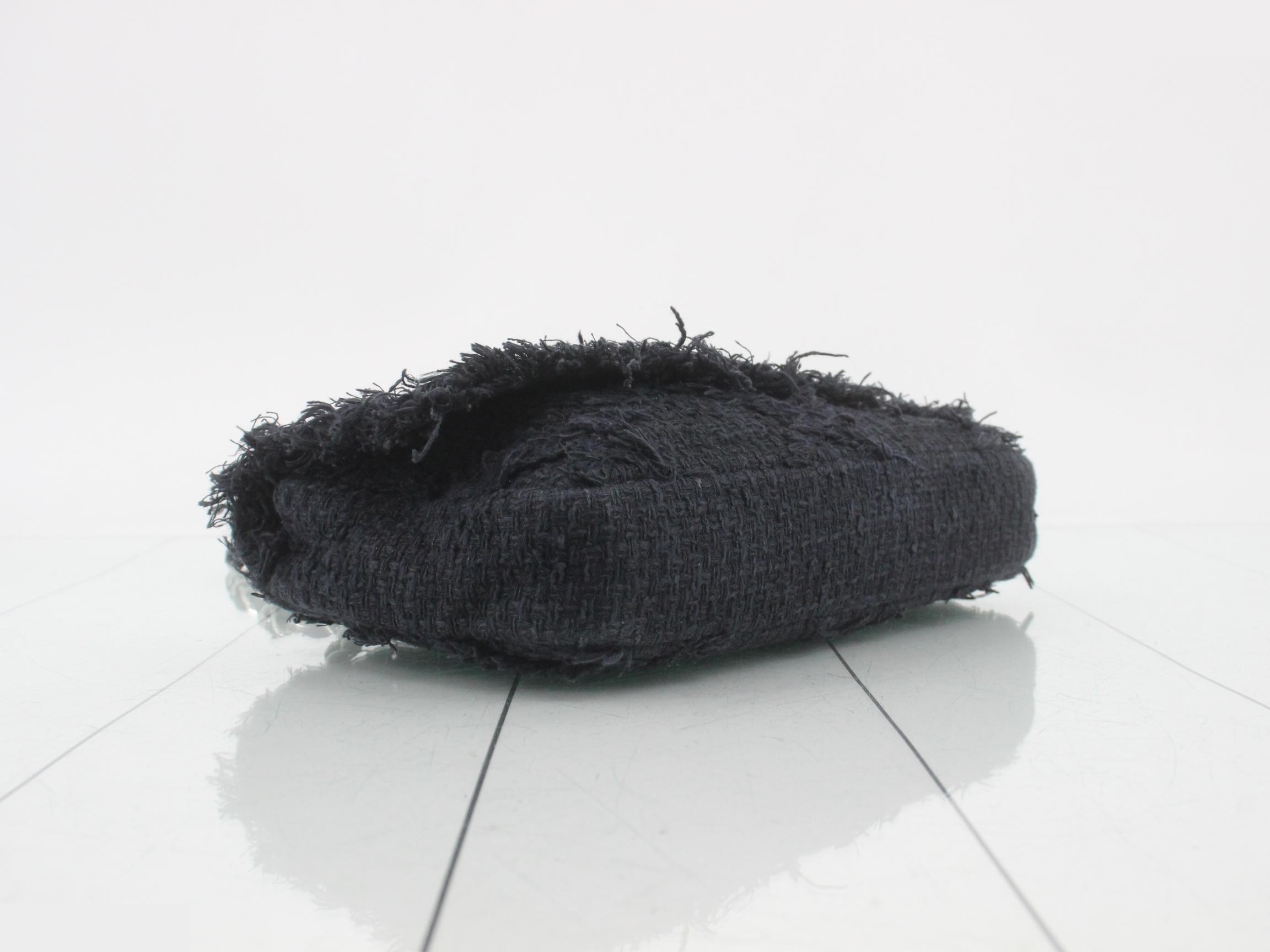 Tweed woven matelassé shoulder bag — view 5