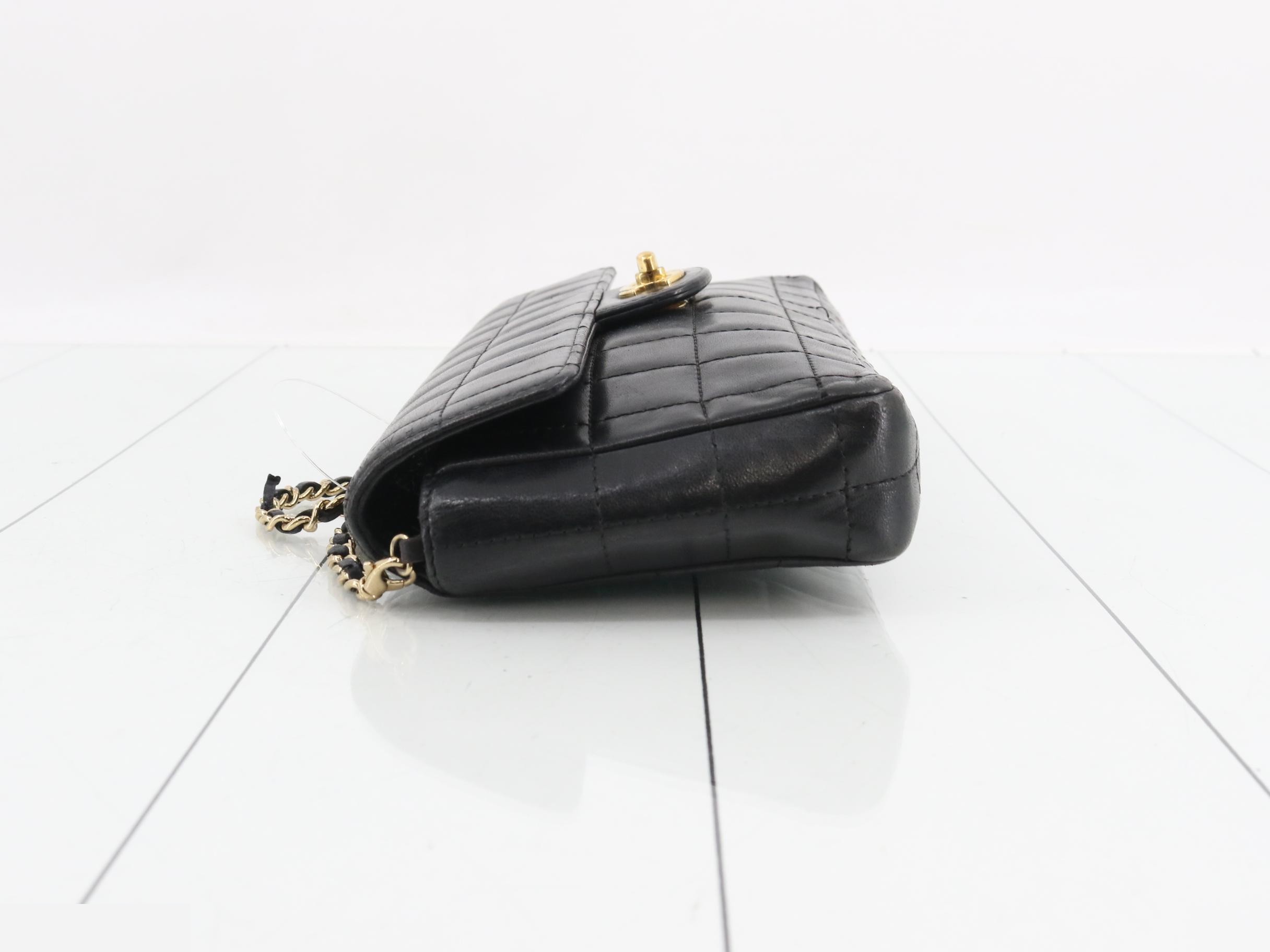 Chocolate bar rum chain shoulder bag with sticker — view 4