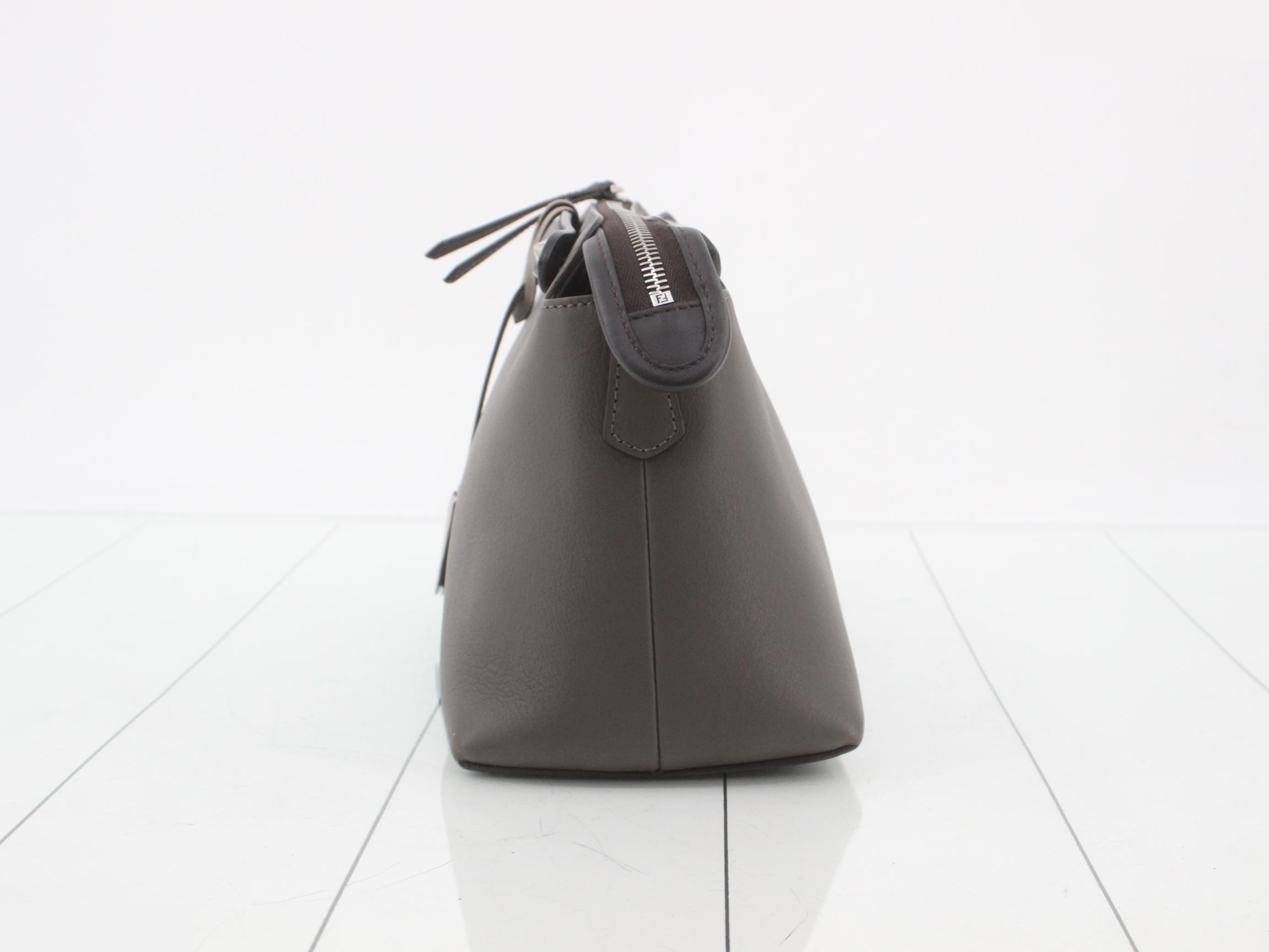 Other lines: Bags and shoulder bags — view 3