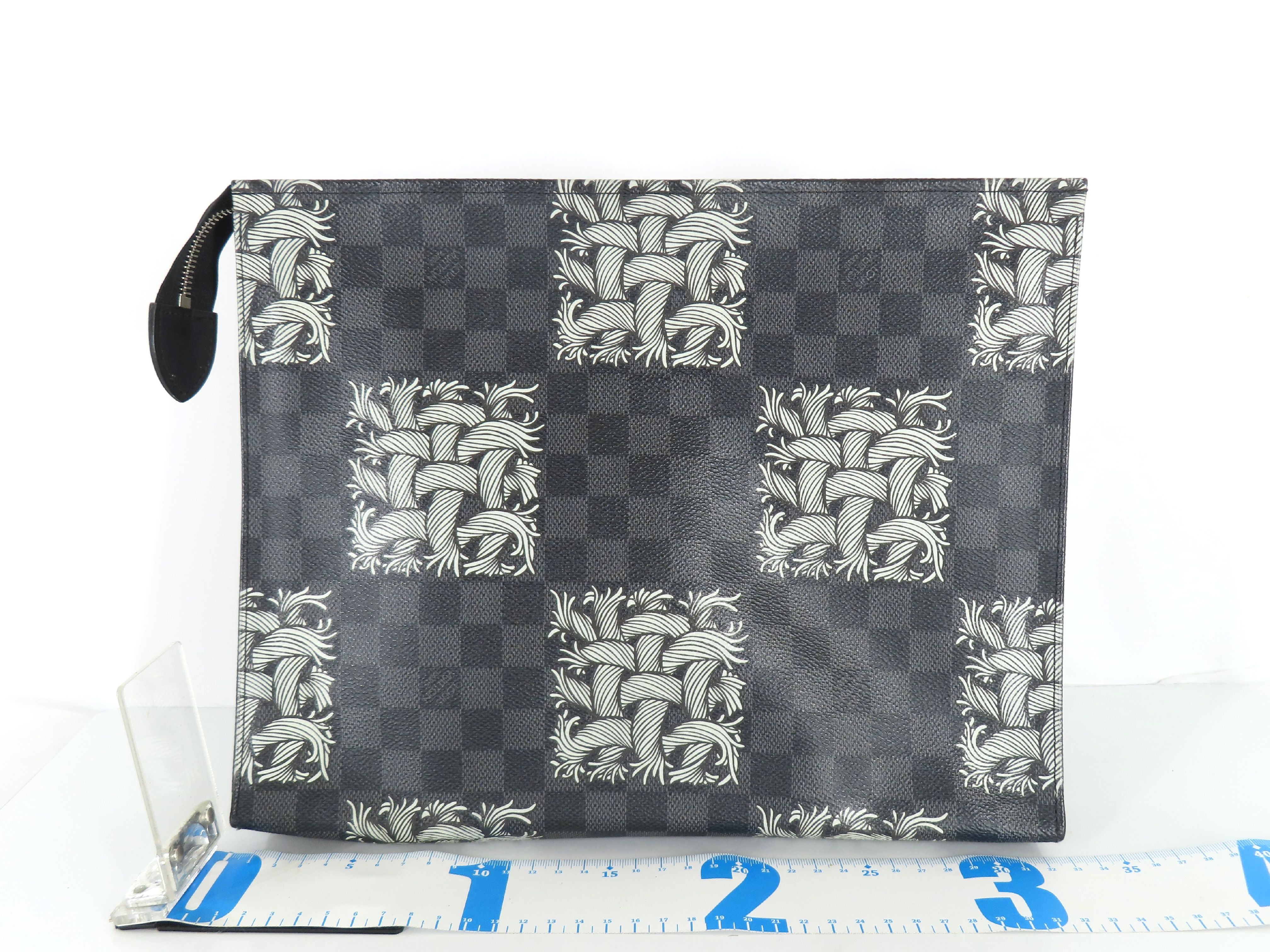 Damier Graphite x Christopher Nemeth Damier Graphite Pochette Voyage N61234 DU3105 Black x White Clutch Bag — view 2