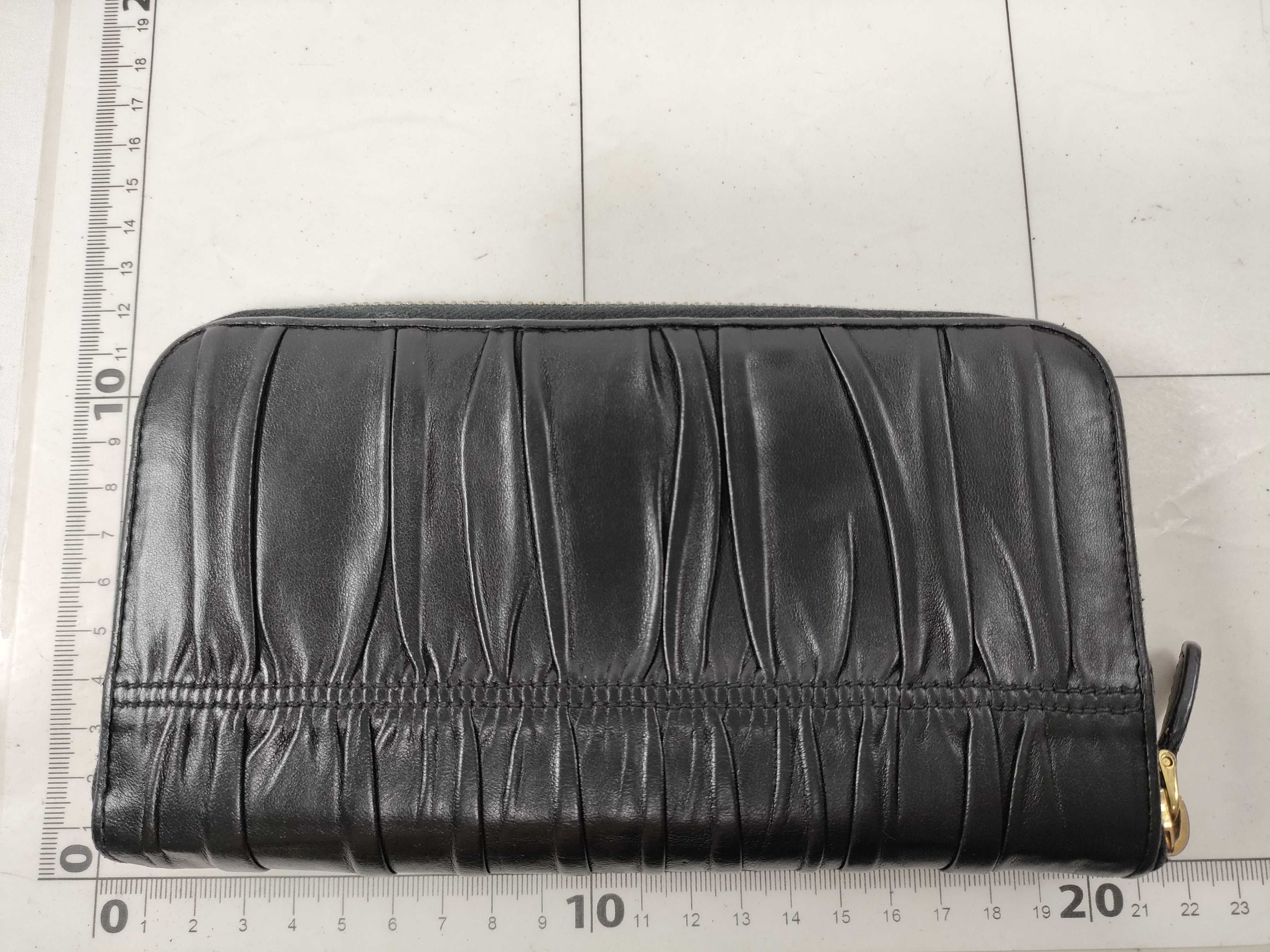 Matelassé Leather Round Long Wallet, Black, with Box — view 2