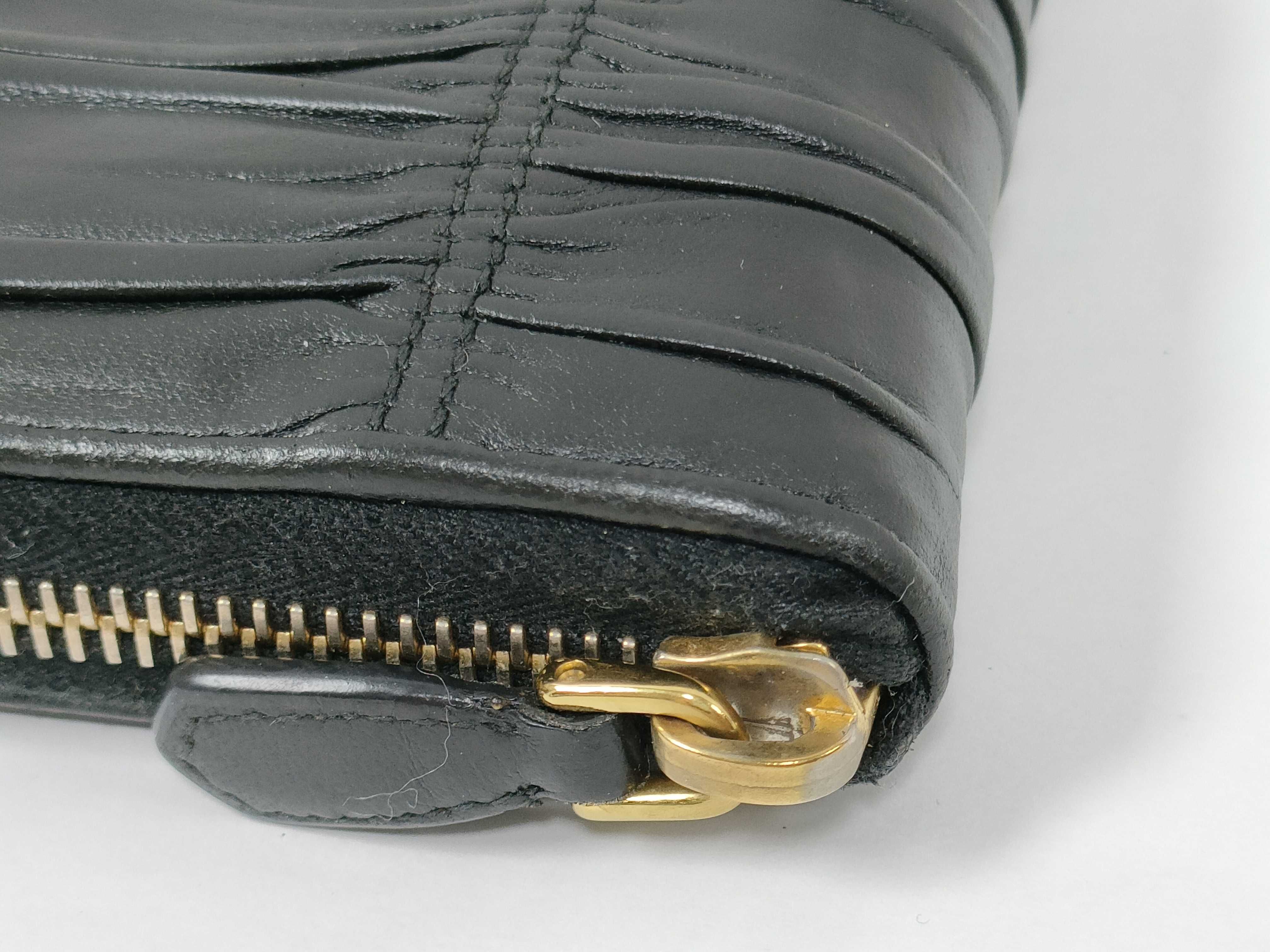 Matelassé Leather Round Long Wallet, Black, with Box — view 8