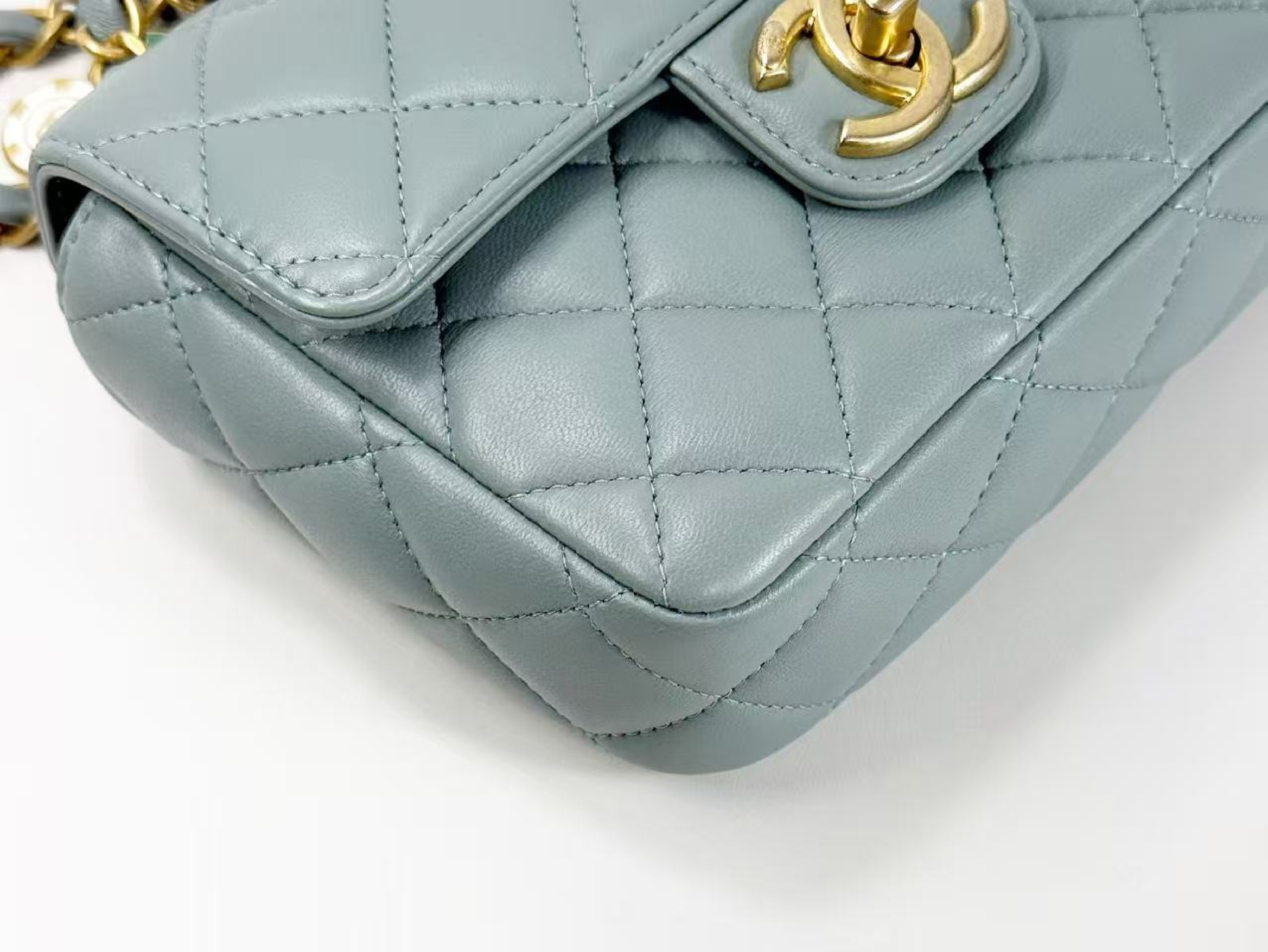 Mini Mattress Coco Coin Charm, Smoky Blue, W16/H13/D4cm (approx.), with dust bag and serial number plate. Vintage gold hardware. Shoulder bag. J9L52X12. — view 9