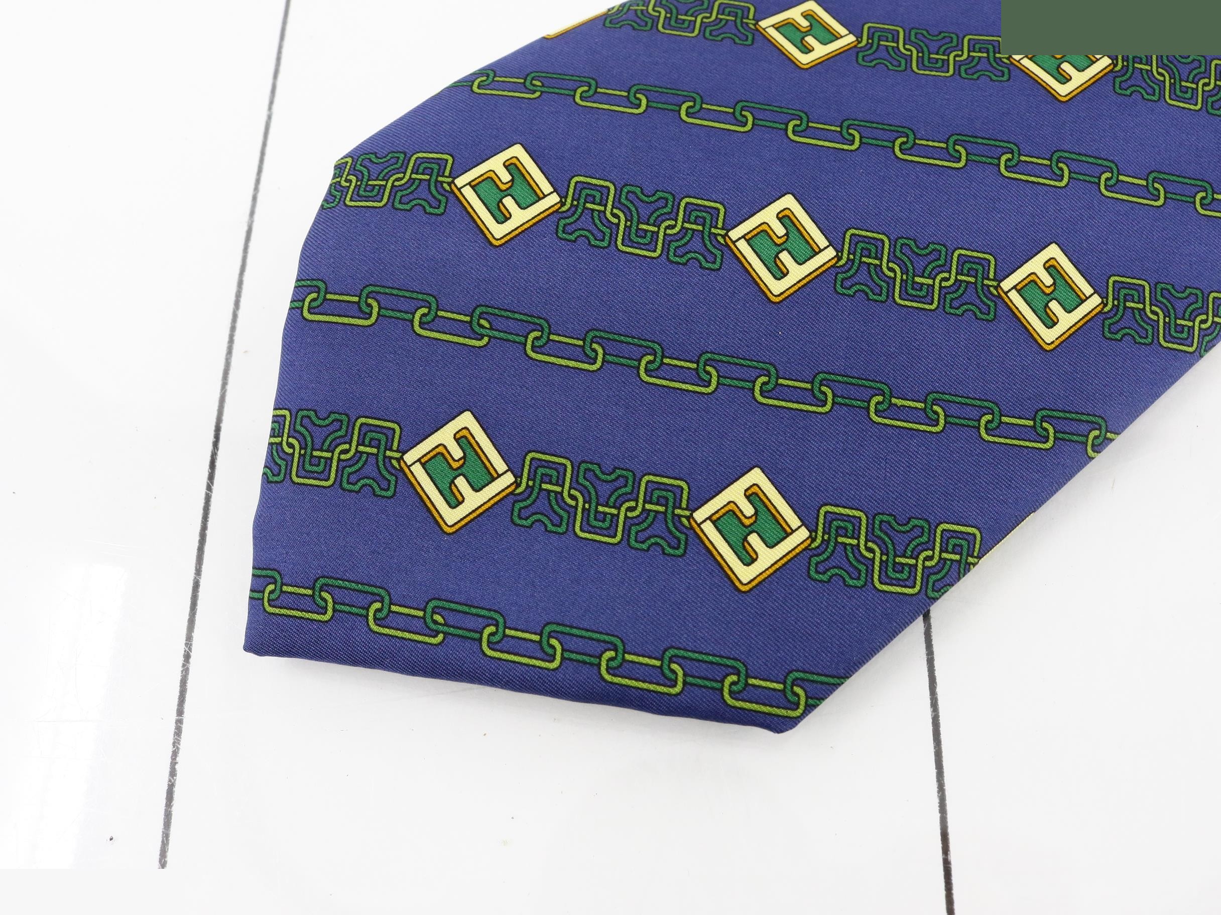 Other lines: Small items, accessories, ties — view 3