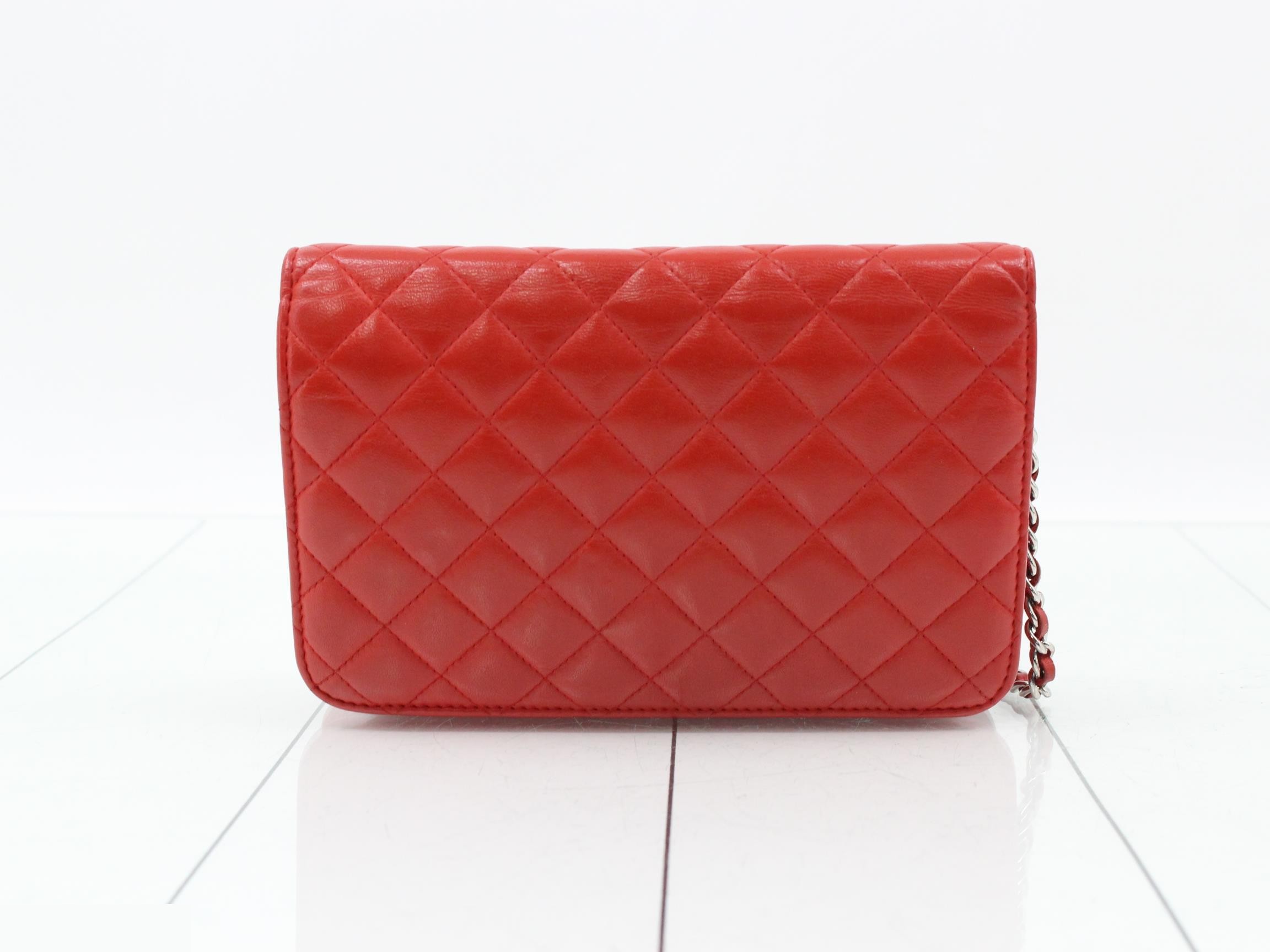 Matelassé chain wallet, Matelassé Coco Mark shoulder bag — view 2
