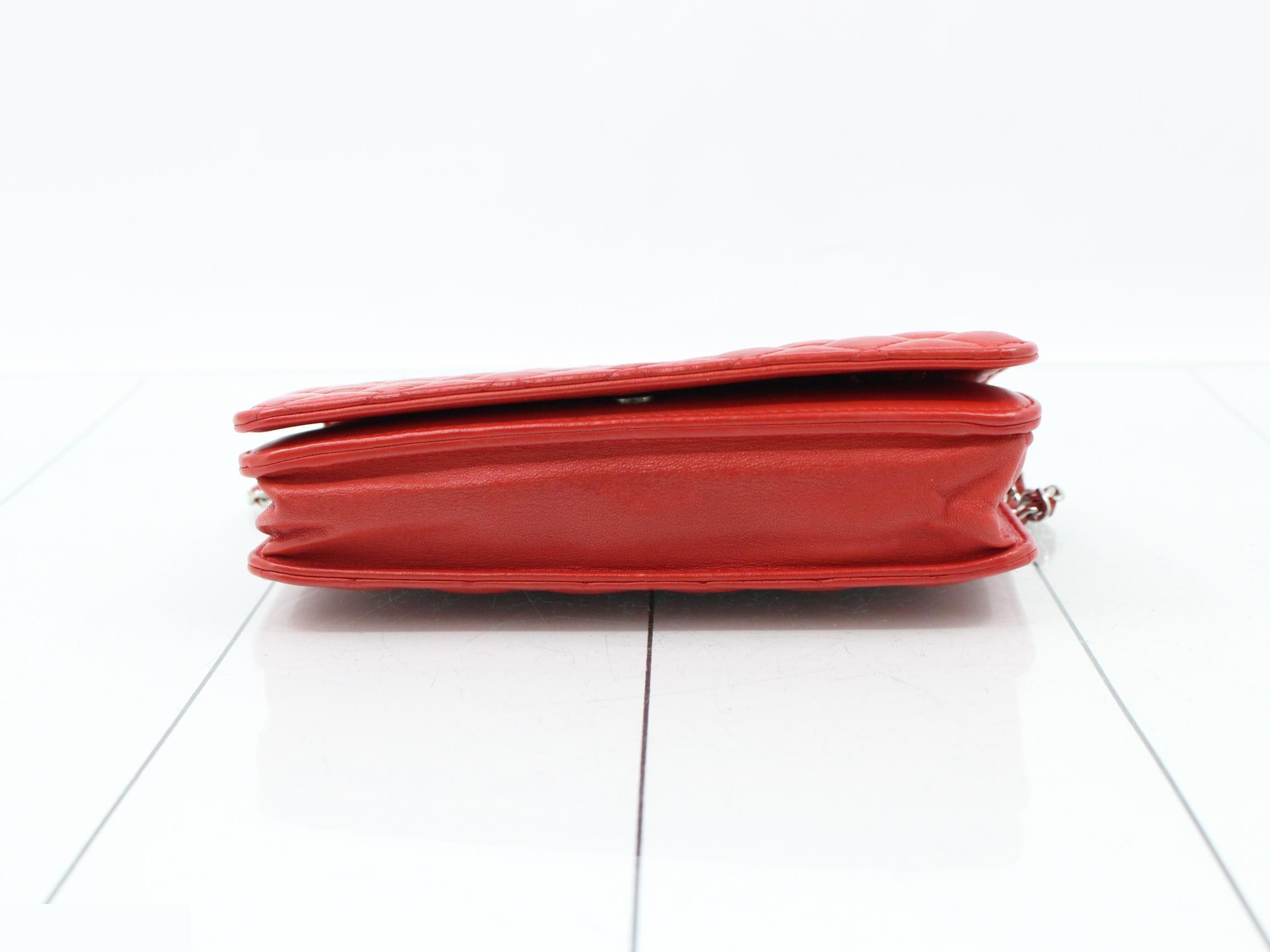 Matelassé chain wallet, Matelassé Coco Mark shoulder bag — view 3