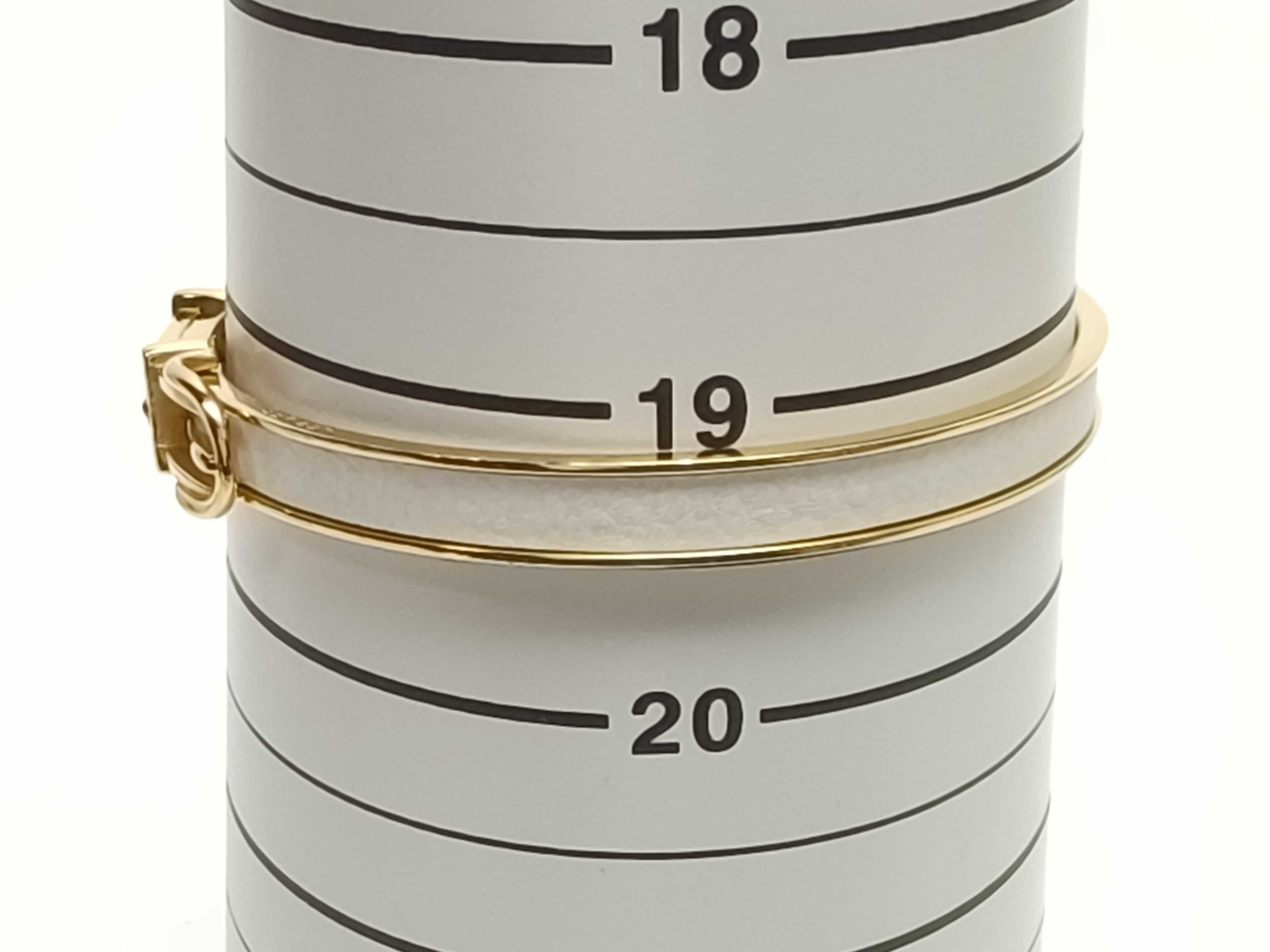 Belt Motif Jumping Bangle Bracelet Gold Bracelet/Bangle — view 5