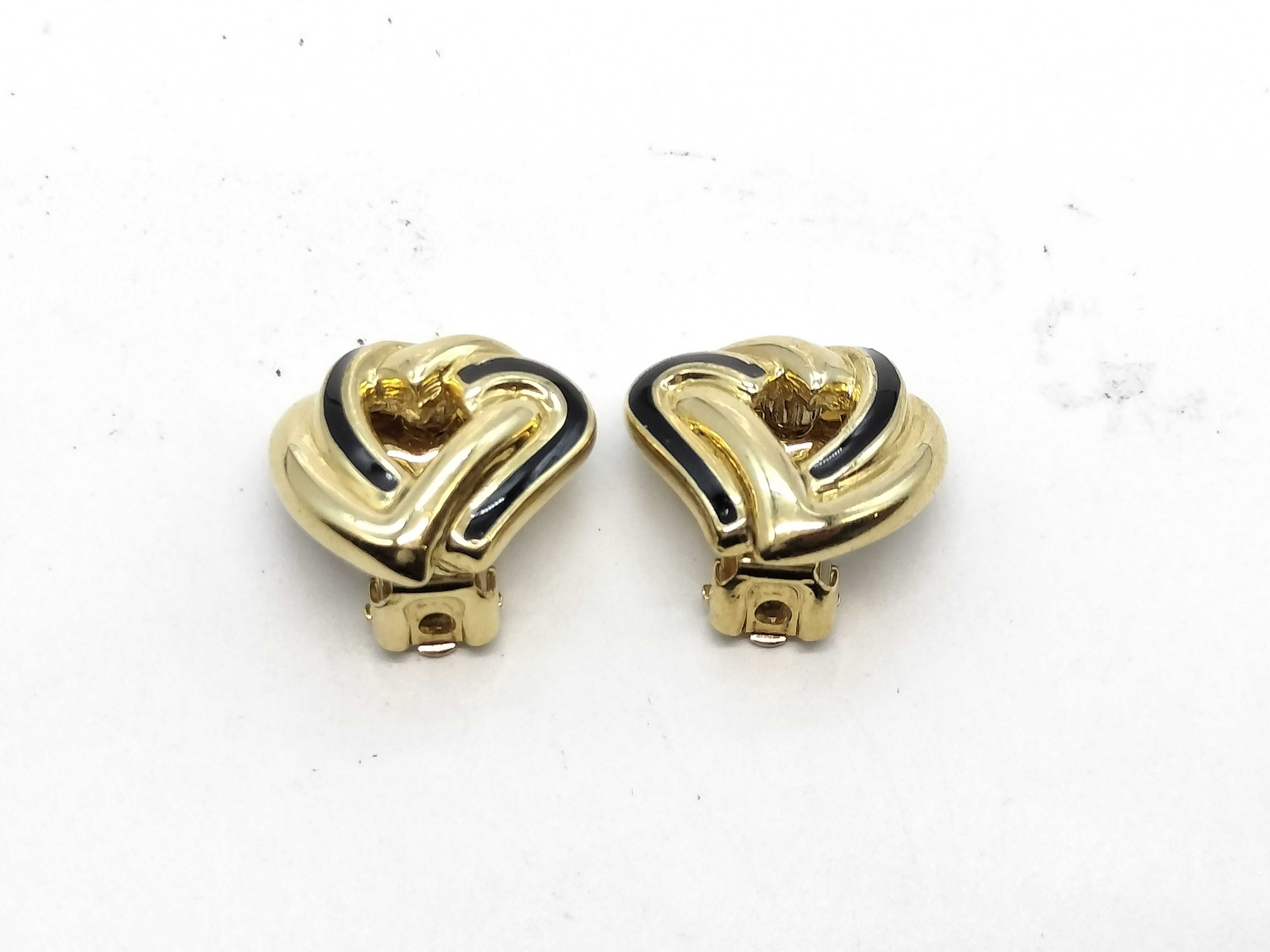 earrings (2 pairs)