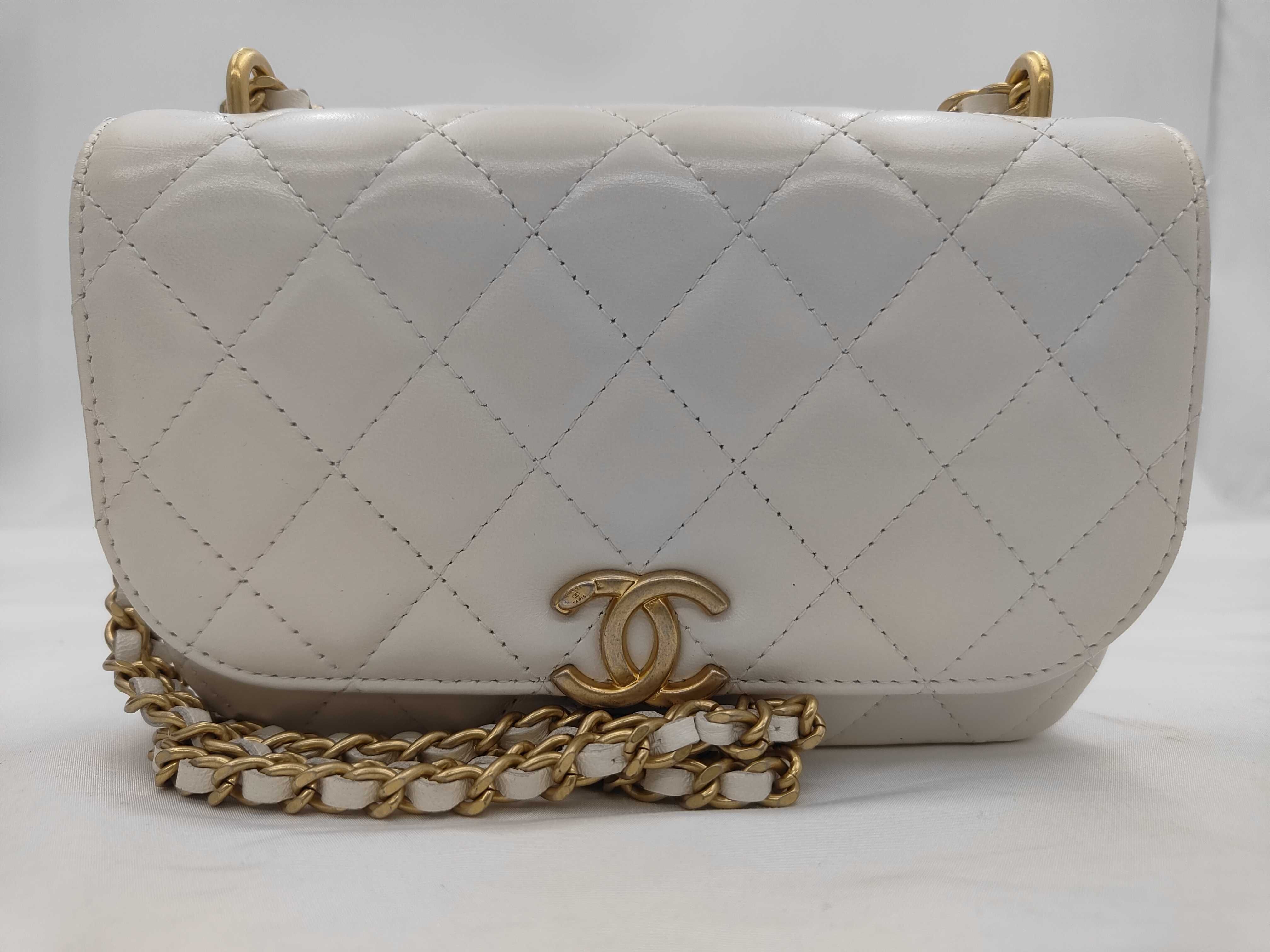 Matelassé Chain Shoulder Bag, Calfskin, White, Silver Hardware, L13CH2LE — view 2
