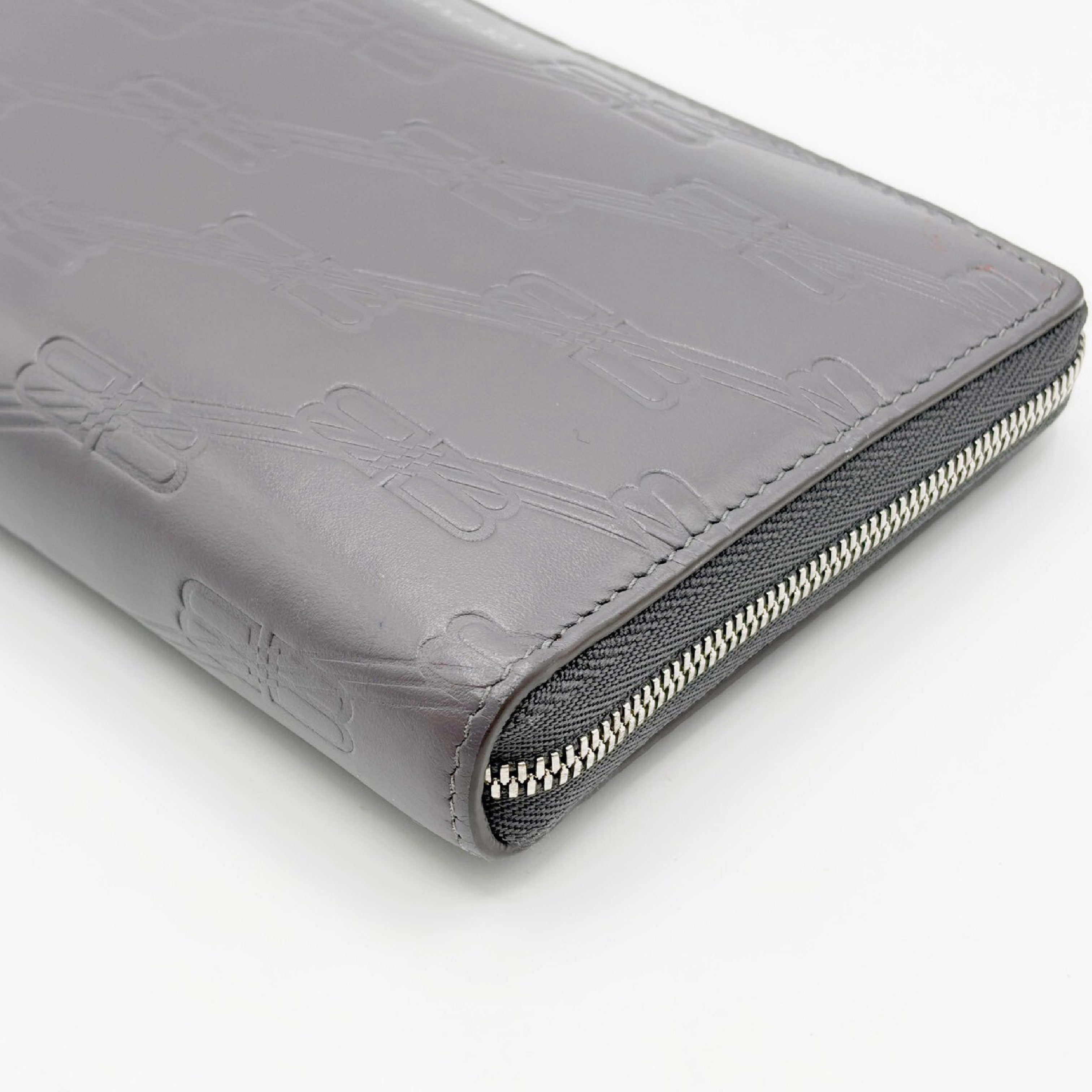 BB logo round zip wallet, gray. — view 5