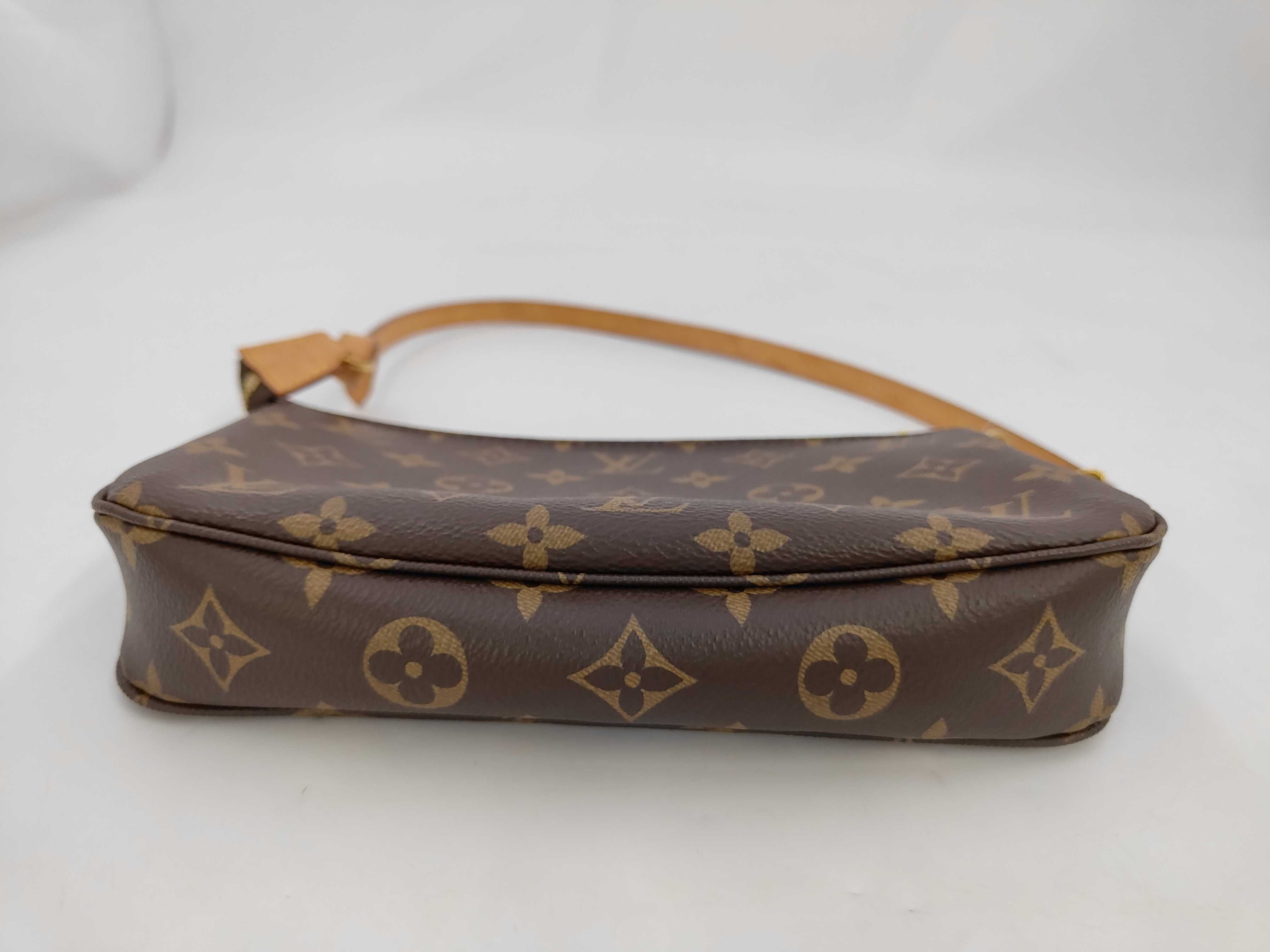 Monogram M40712 Pochette Accessories Handbags — view 3