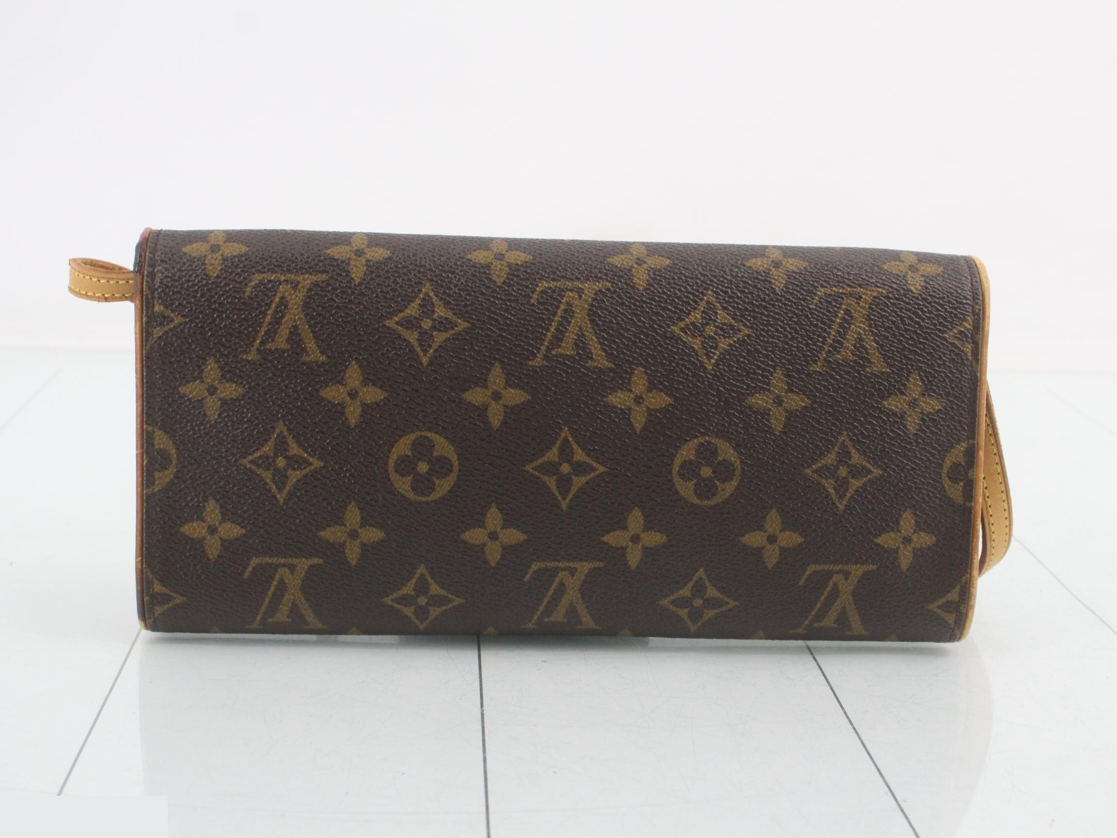 Pochette Twin GM with shoulder strap — view 2