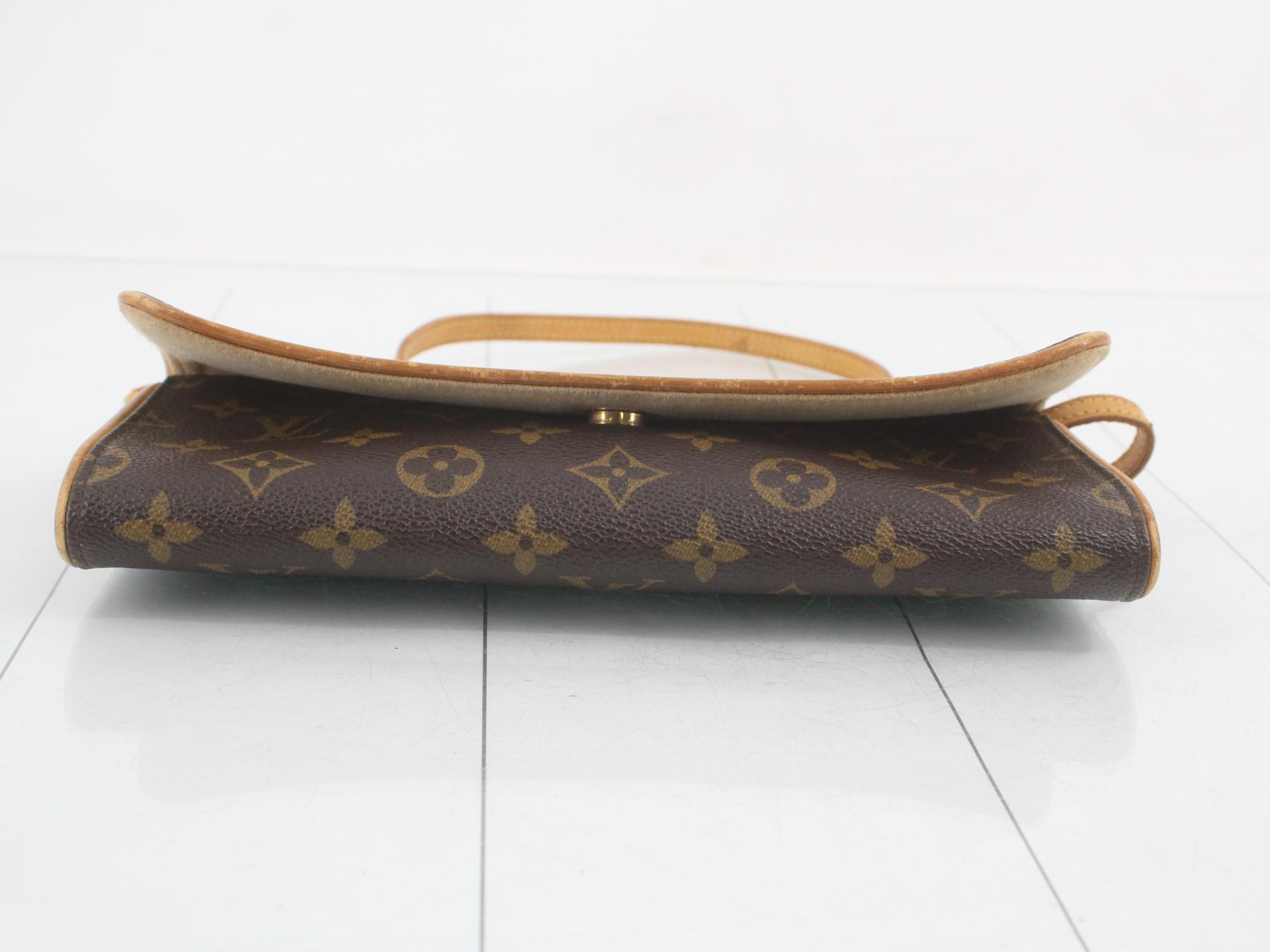 Pochette Twin GM with shoulder strap — view 3