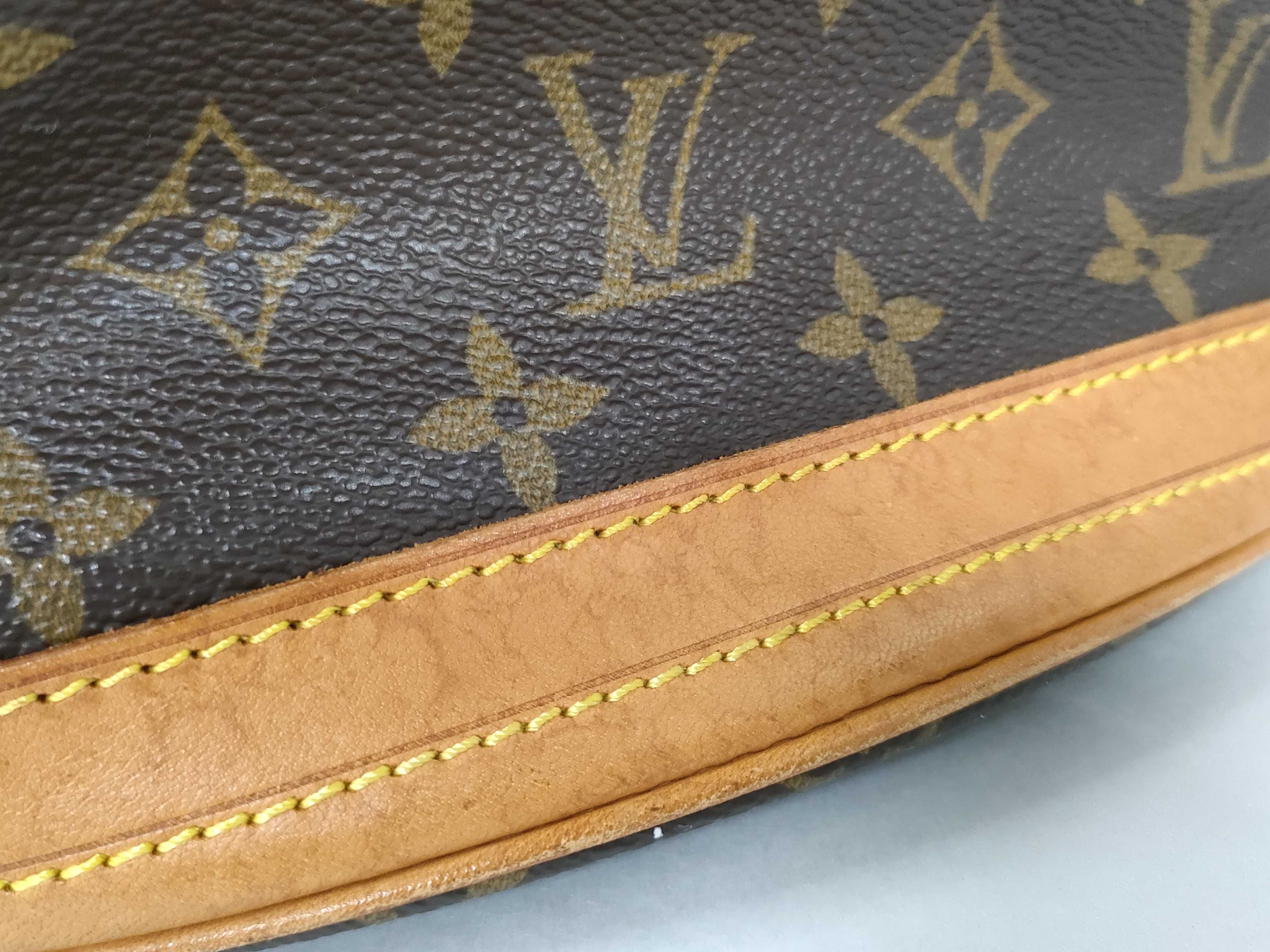Monogram Louis Vuitton M42238 Monogram Bucket PM Tote Bag Handbag (VO8527) Handbag — view 15