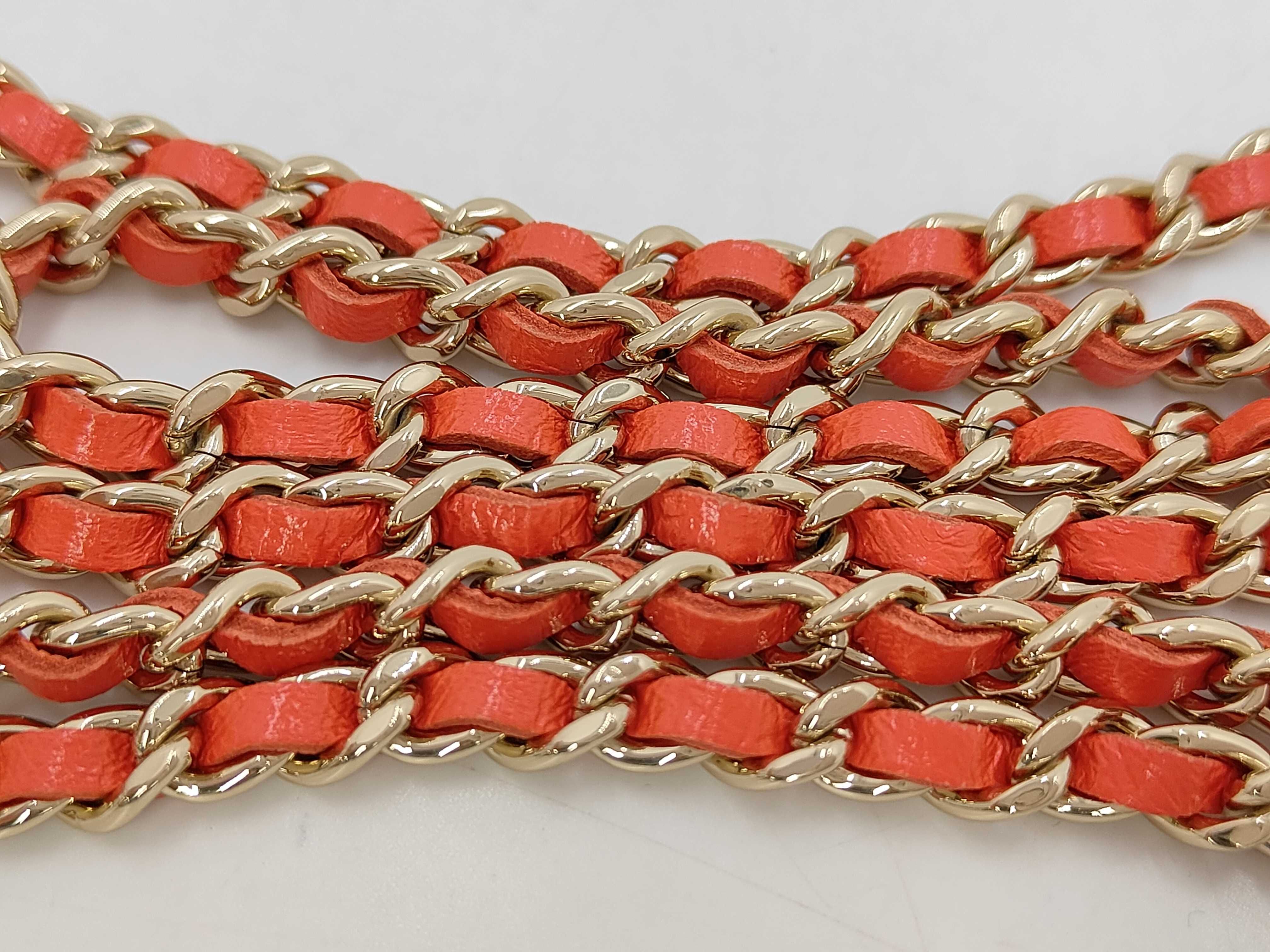 Matelassé Chain Clutch Shoulder Bag — view 6