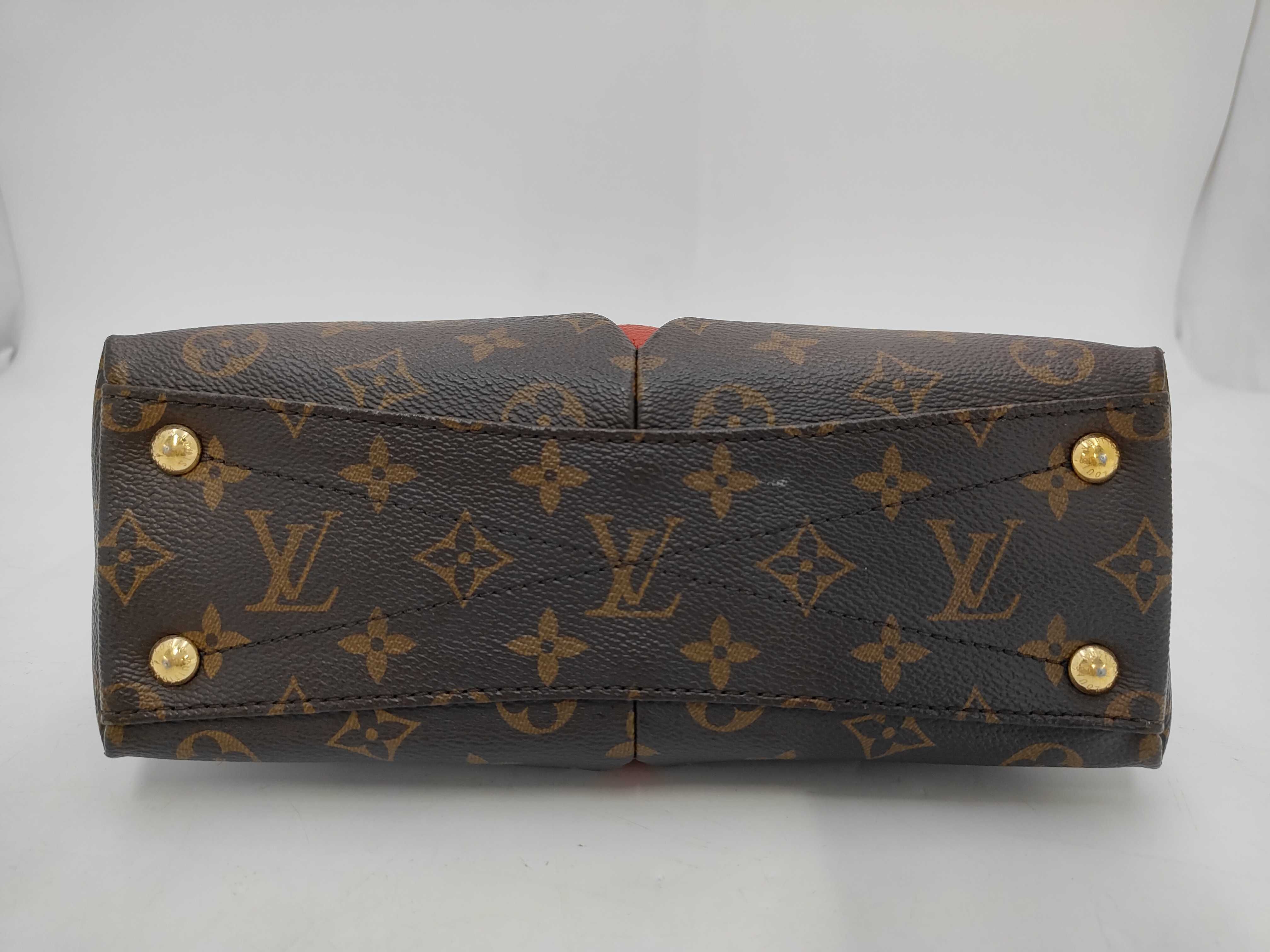 Monogram M43966 Monogram V Tote Handbag — view 3