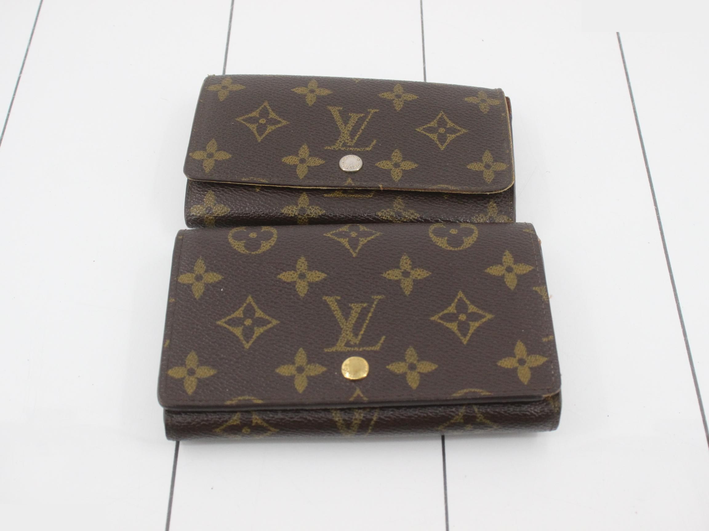Four-piece set: 2 wallets, 1 card case, 1 key case — view 2