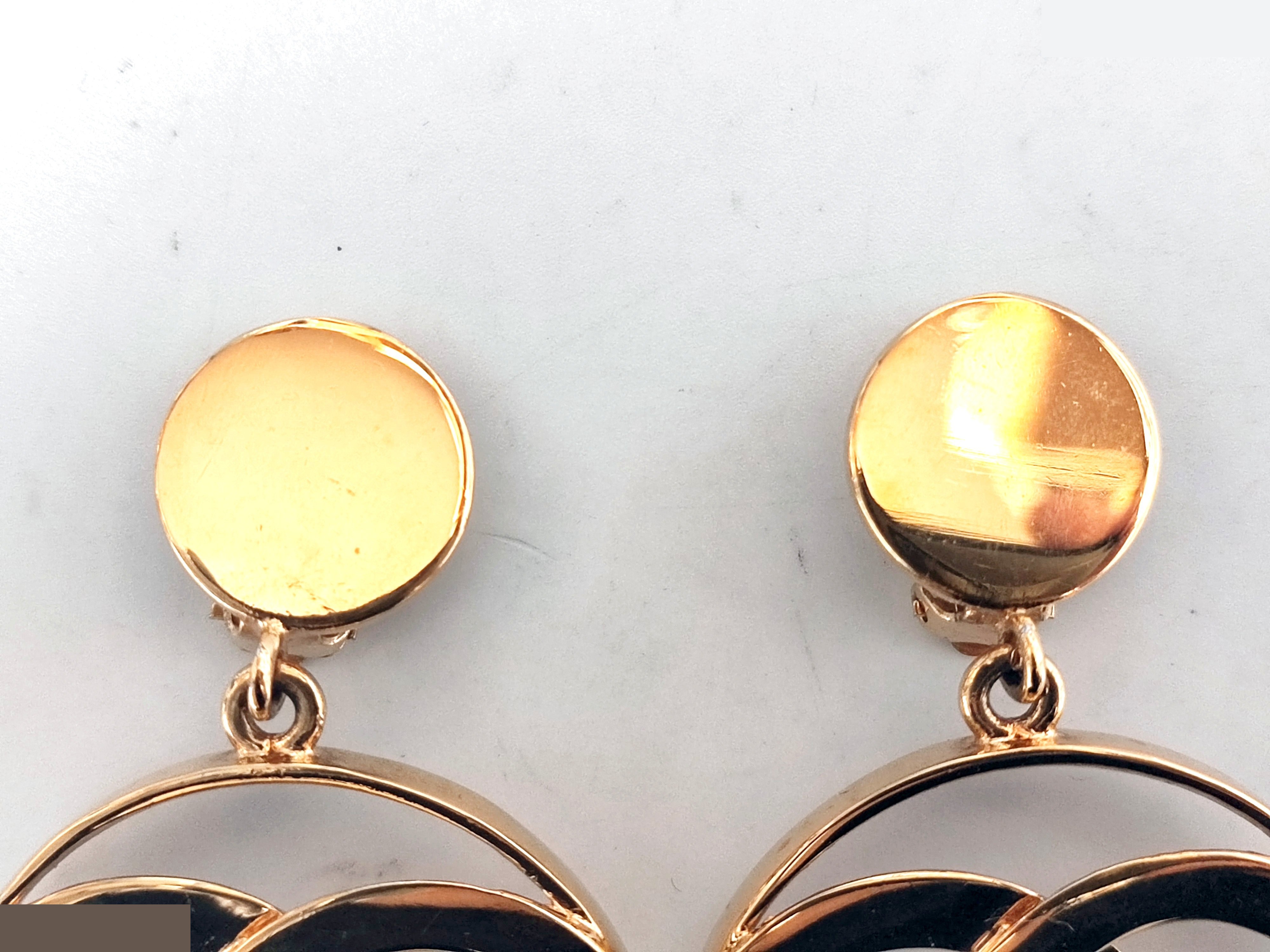 Big Coco Mark Circle Swing Earrings — view 5