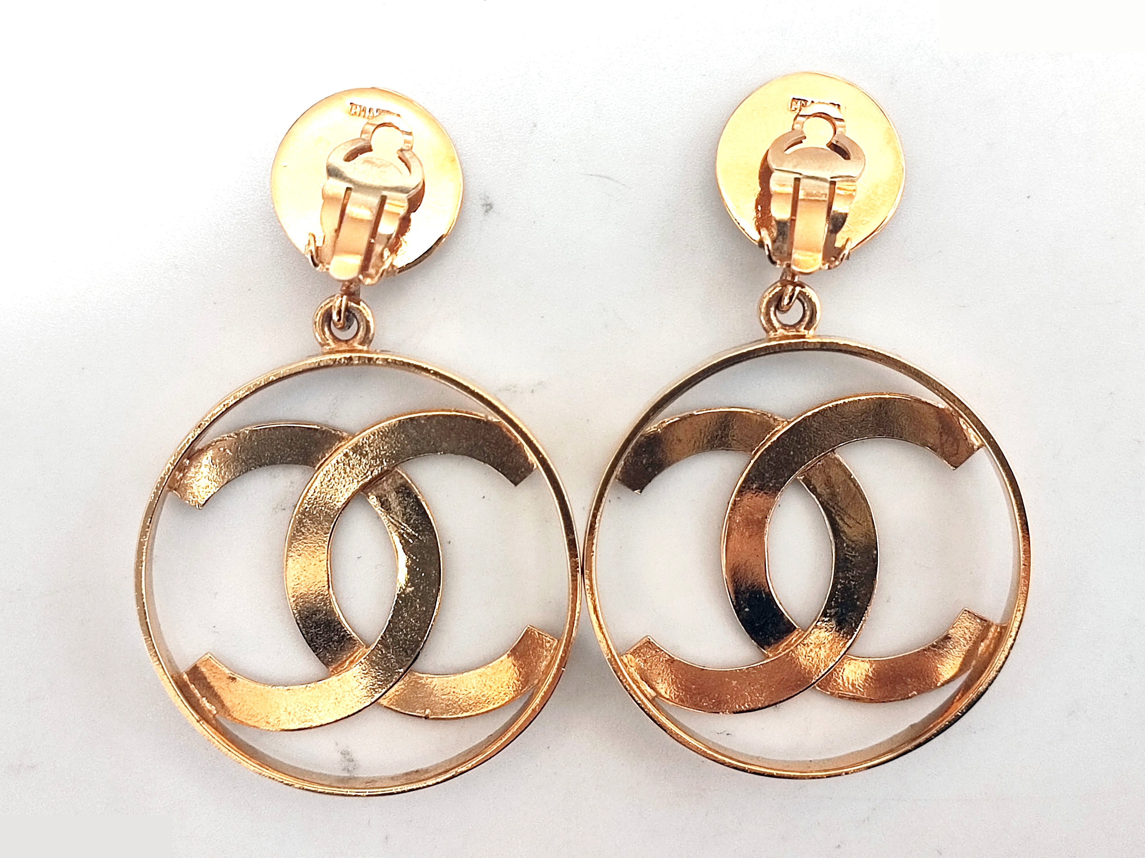 Big Coco Mark Circle Swing Earrings — view 8