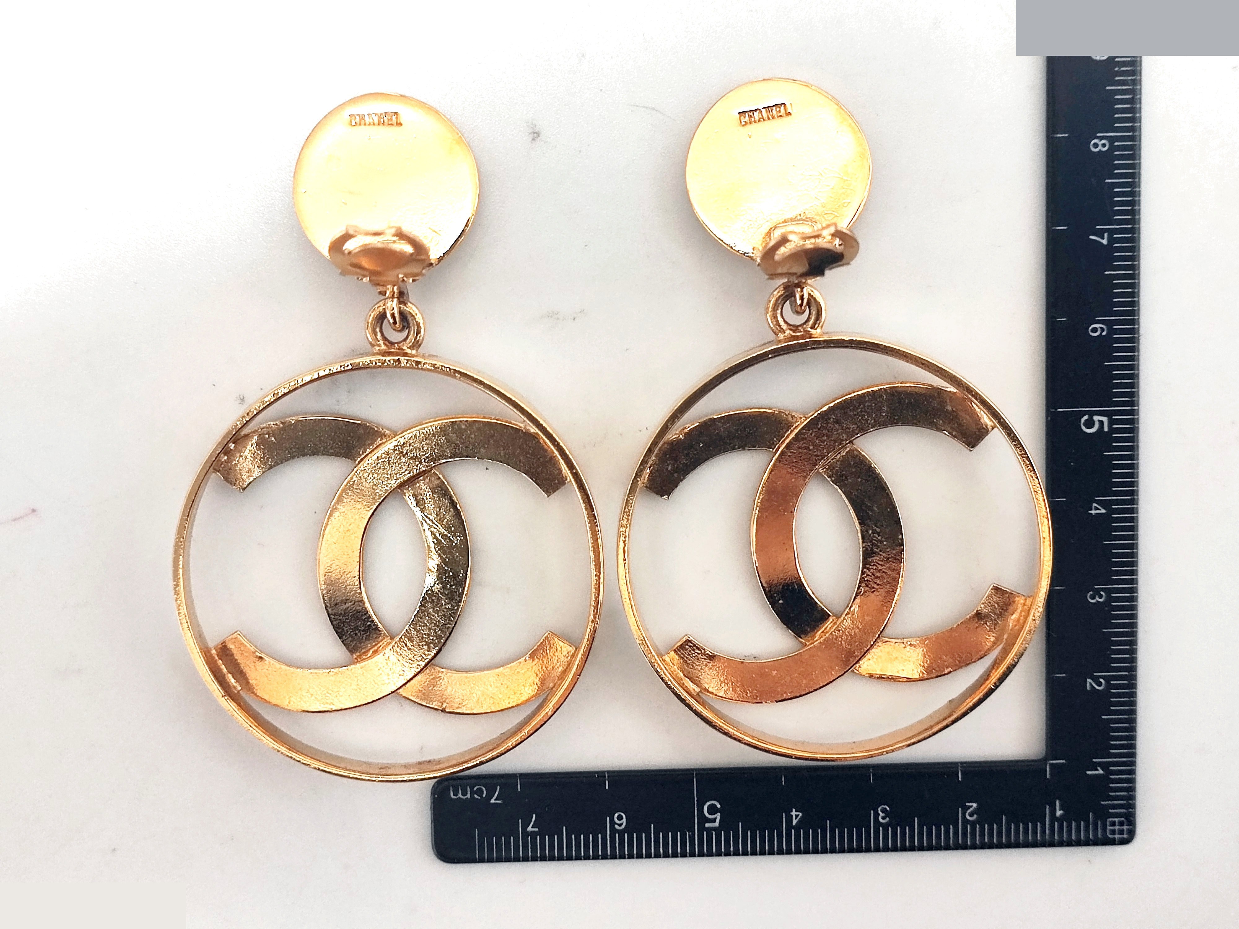 Big Coco Mark Circle Swing Earrings — view 9