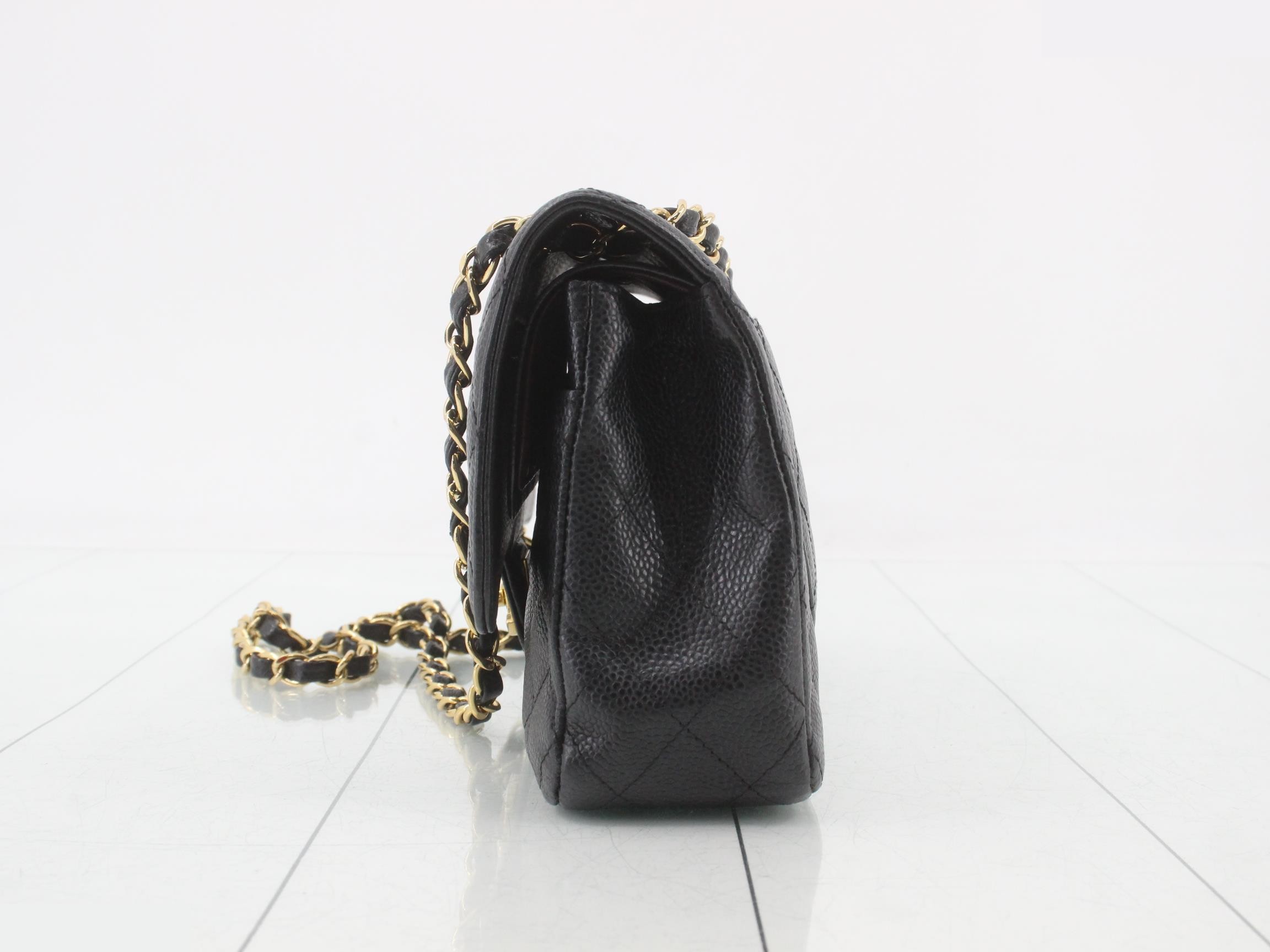 Matelassé 25 Double Flap Chain Shoulder Bag, Caviar Gold — view 3