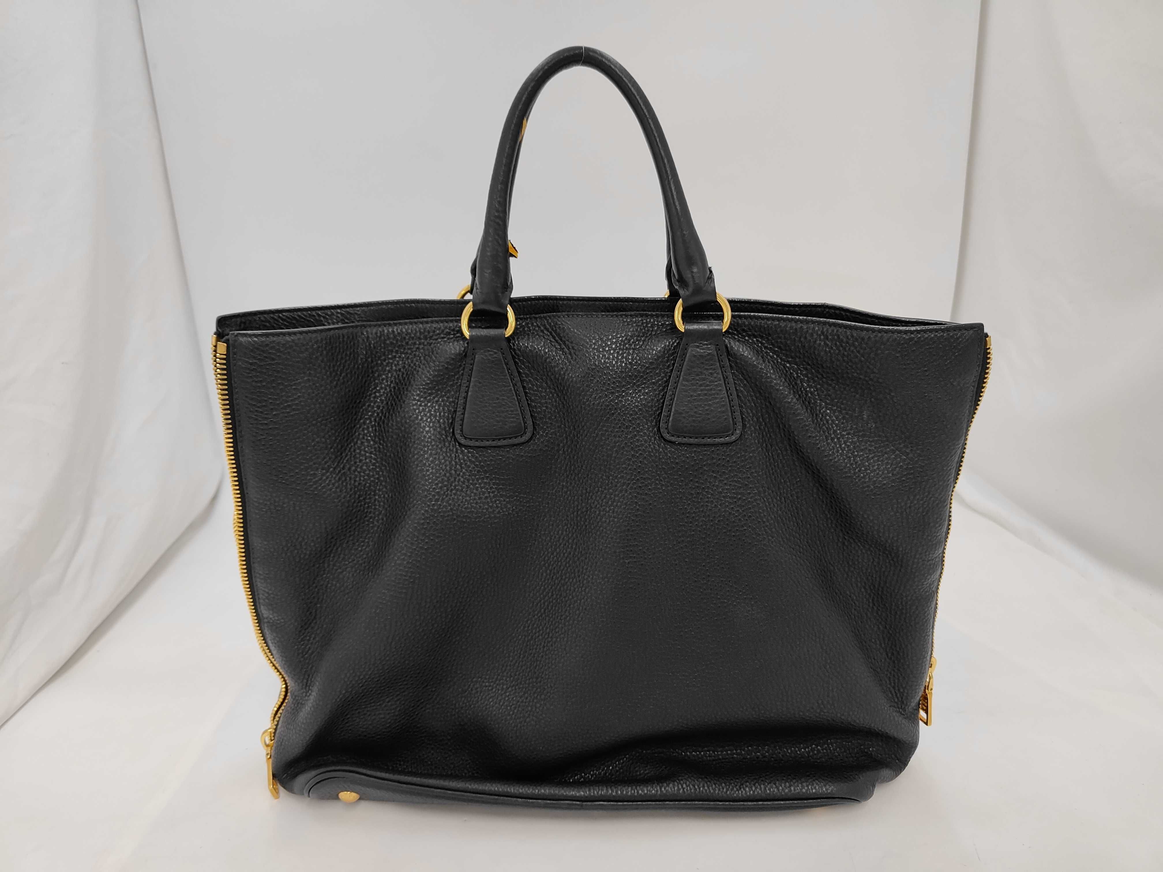 Leather Vitello Daino Leather Bag, Black, Gold Hardware, with Shoulder Strap and Name Tag, Tote Bag — view 2