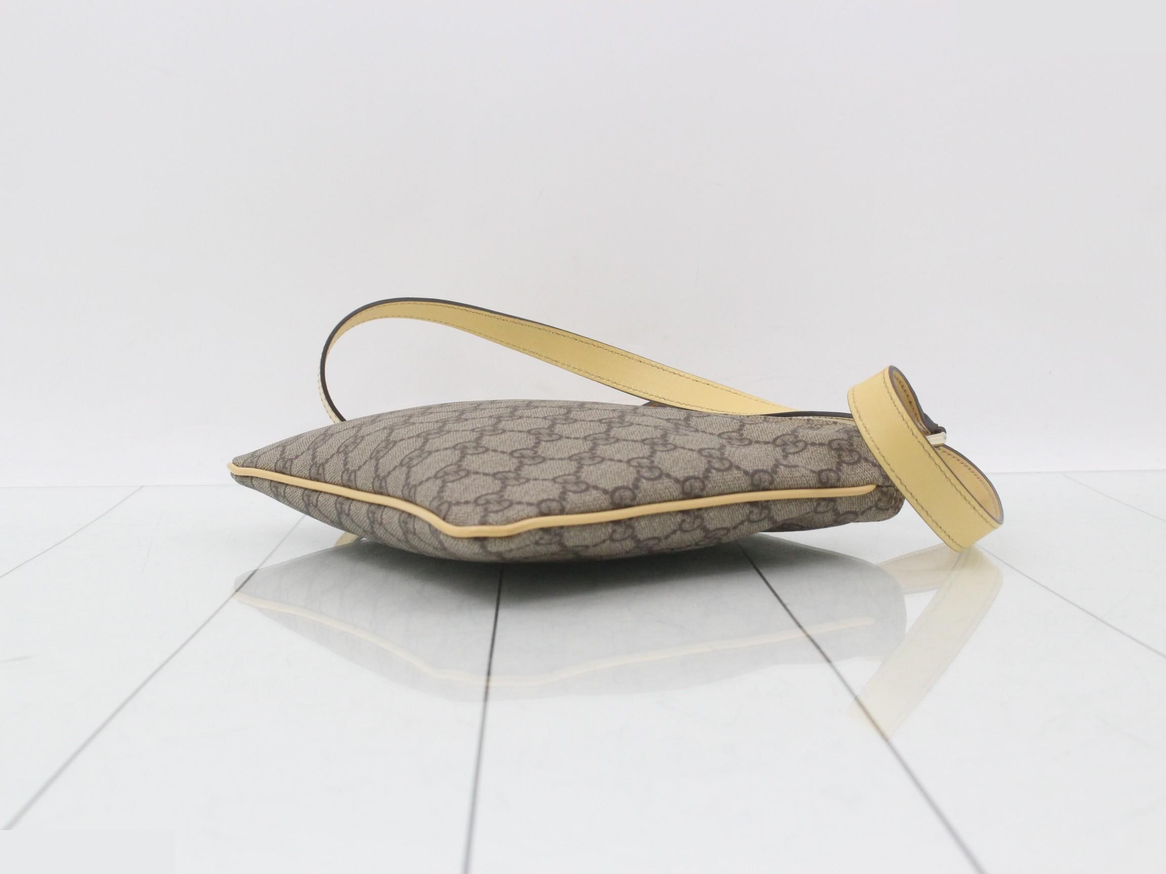GG Supreme Shoulder Bag — view 6