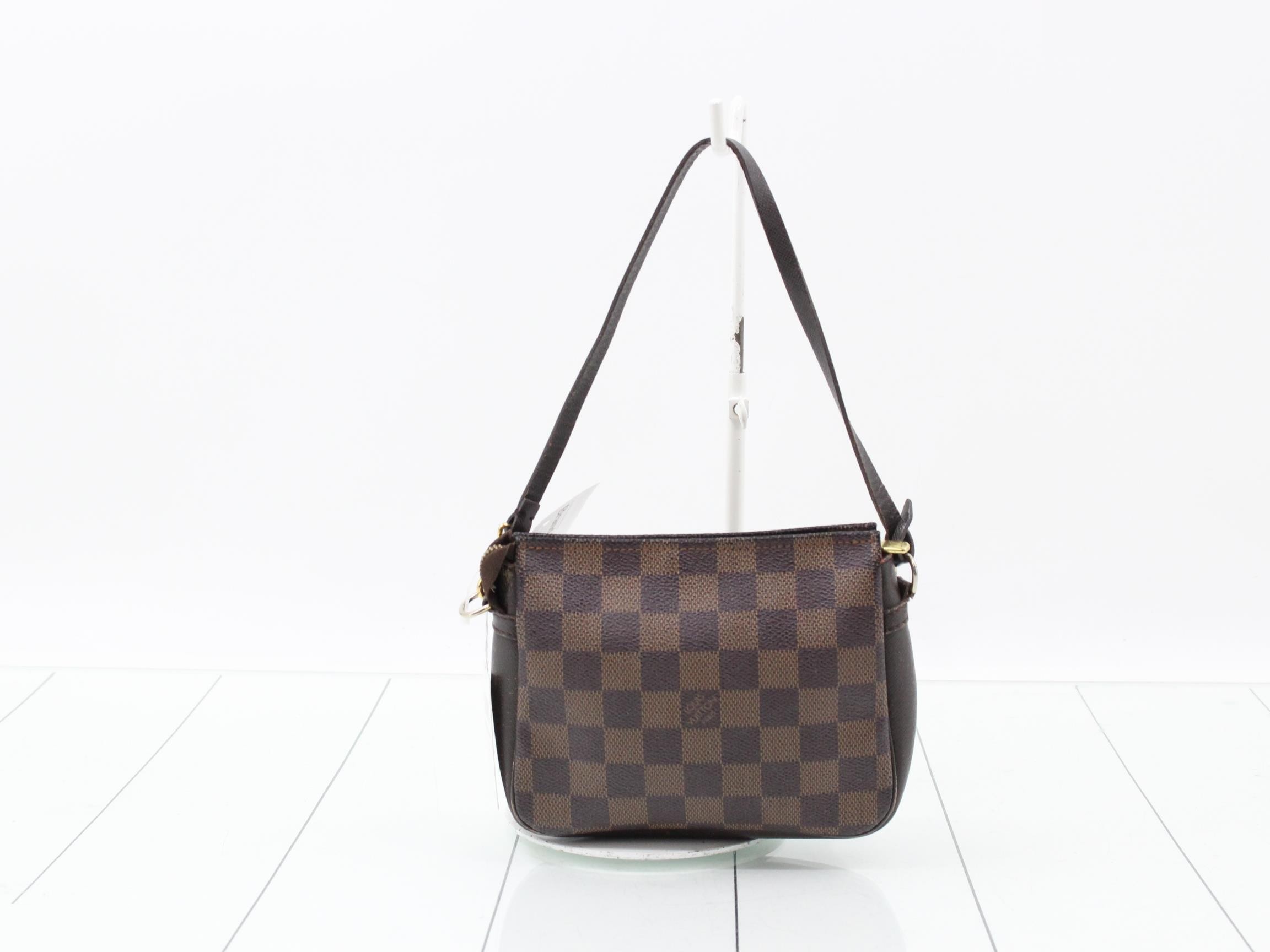 Damier Trouse Makeup Handbag — view 2