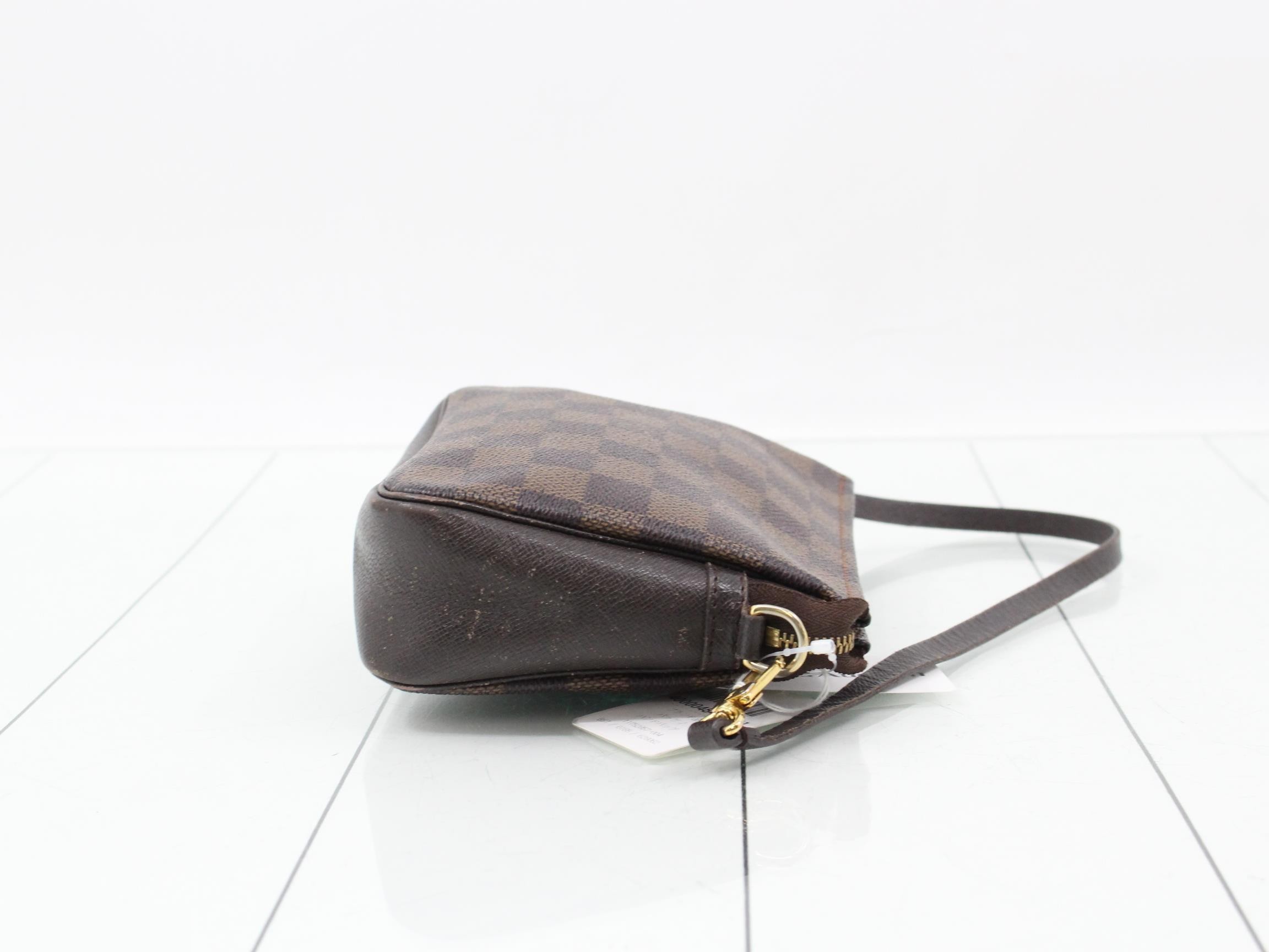 Damier Trouse Makeup Handbag — view 3