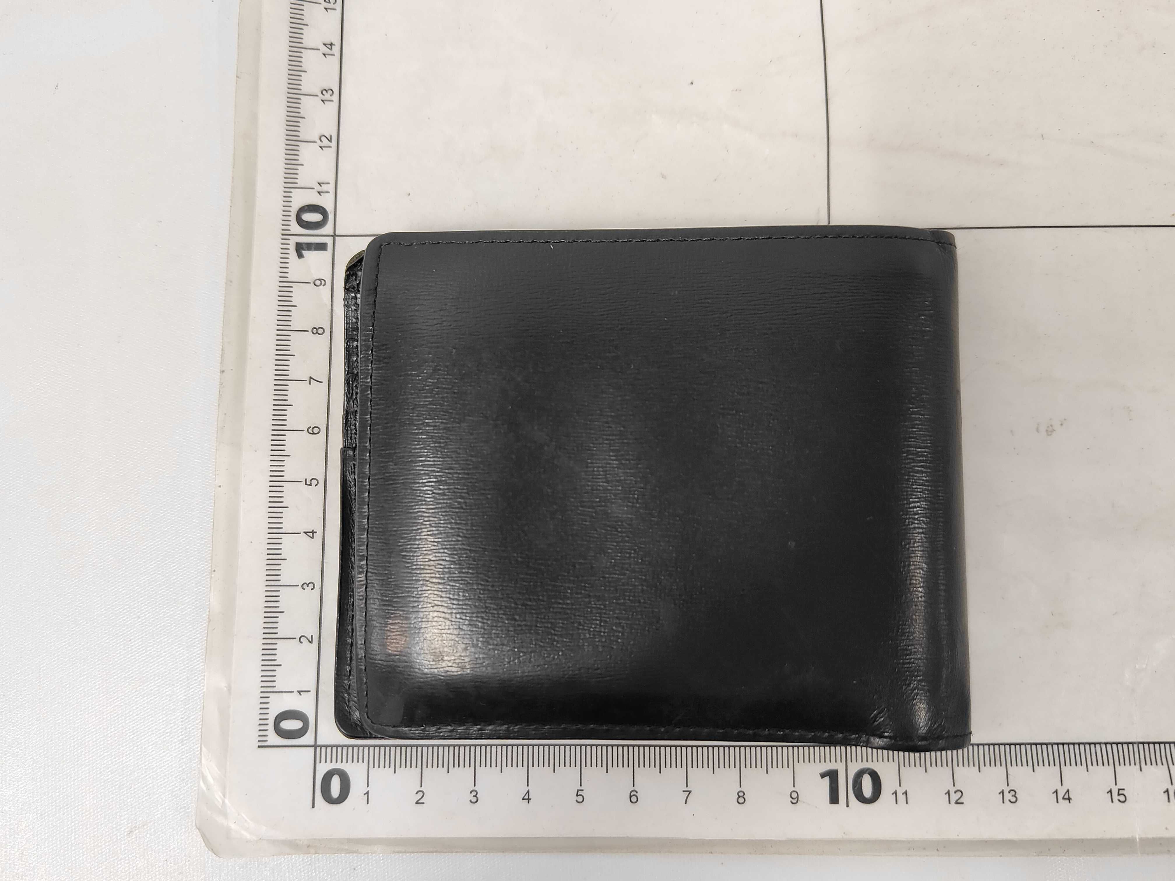 wallet — view 2