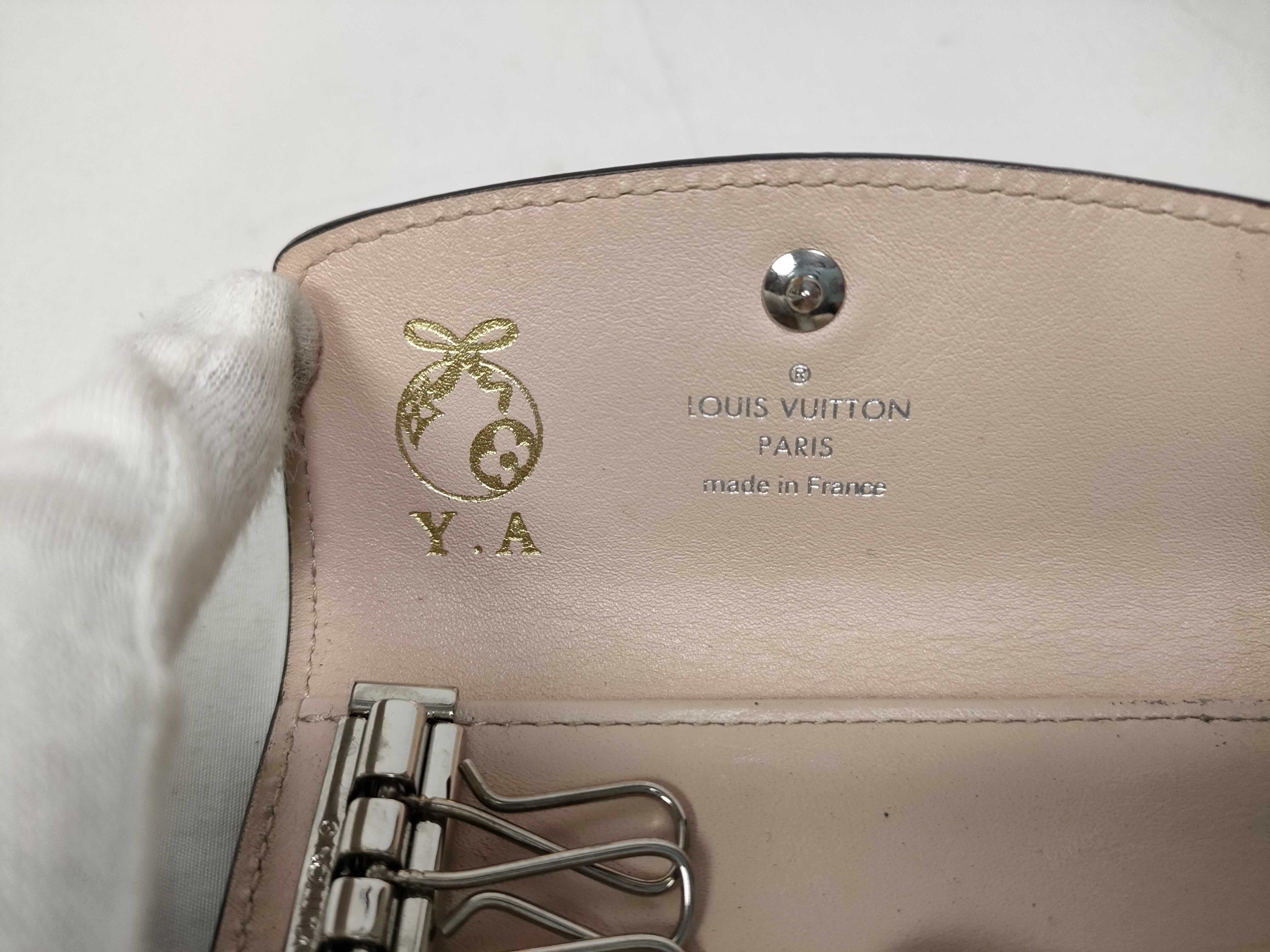 Mahina Louis Vuitton Monogram Mahina Multicles 4 M82760 IC chip responsive Key case — view 11