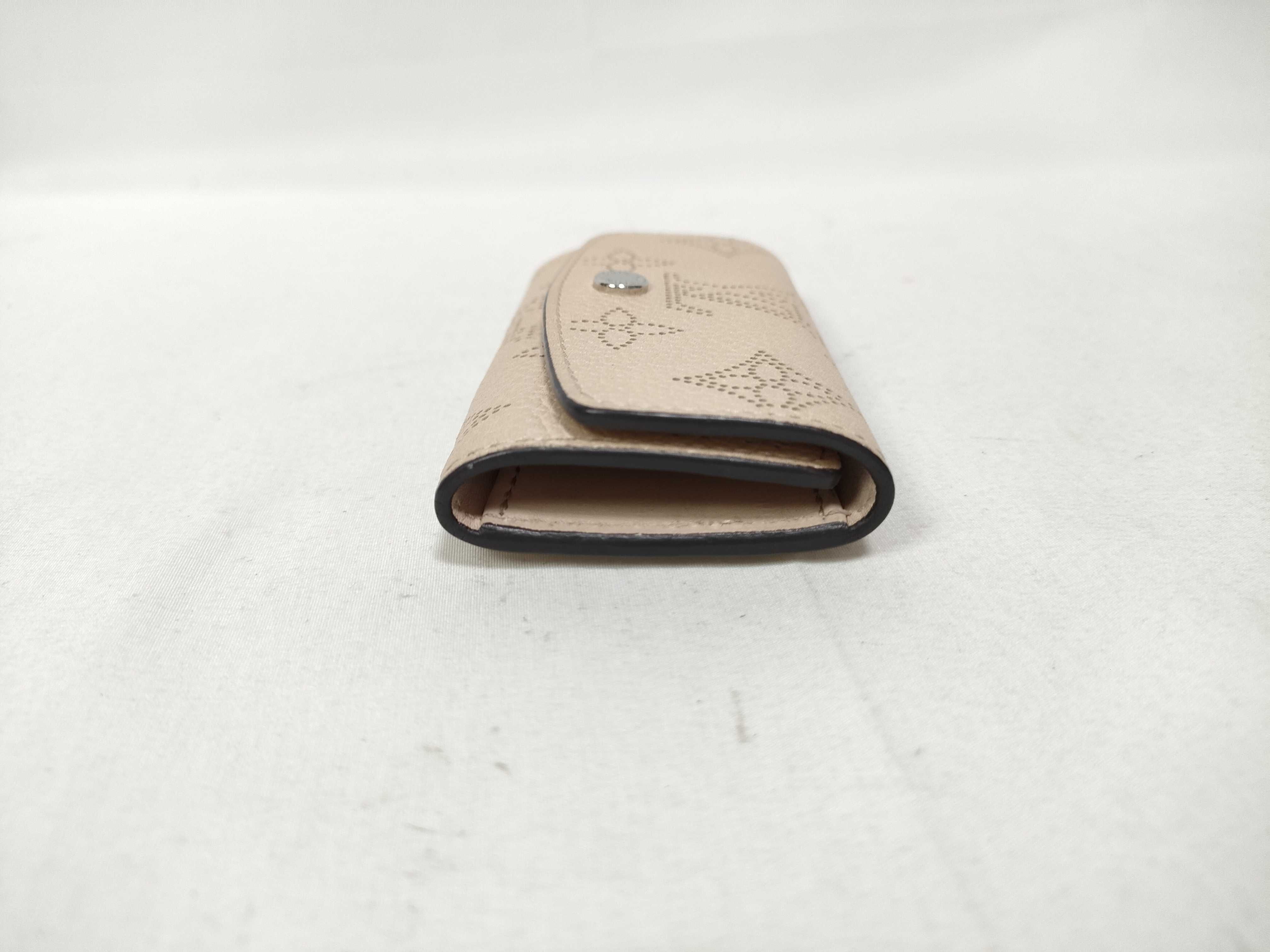 Mahina Louis Vuitton Monogram Mahina Multicles 4 M82760 IC chip responsive Key case — view 5
