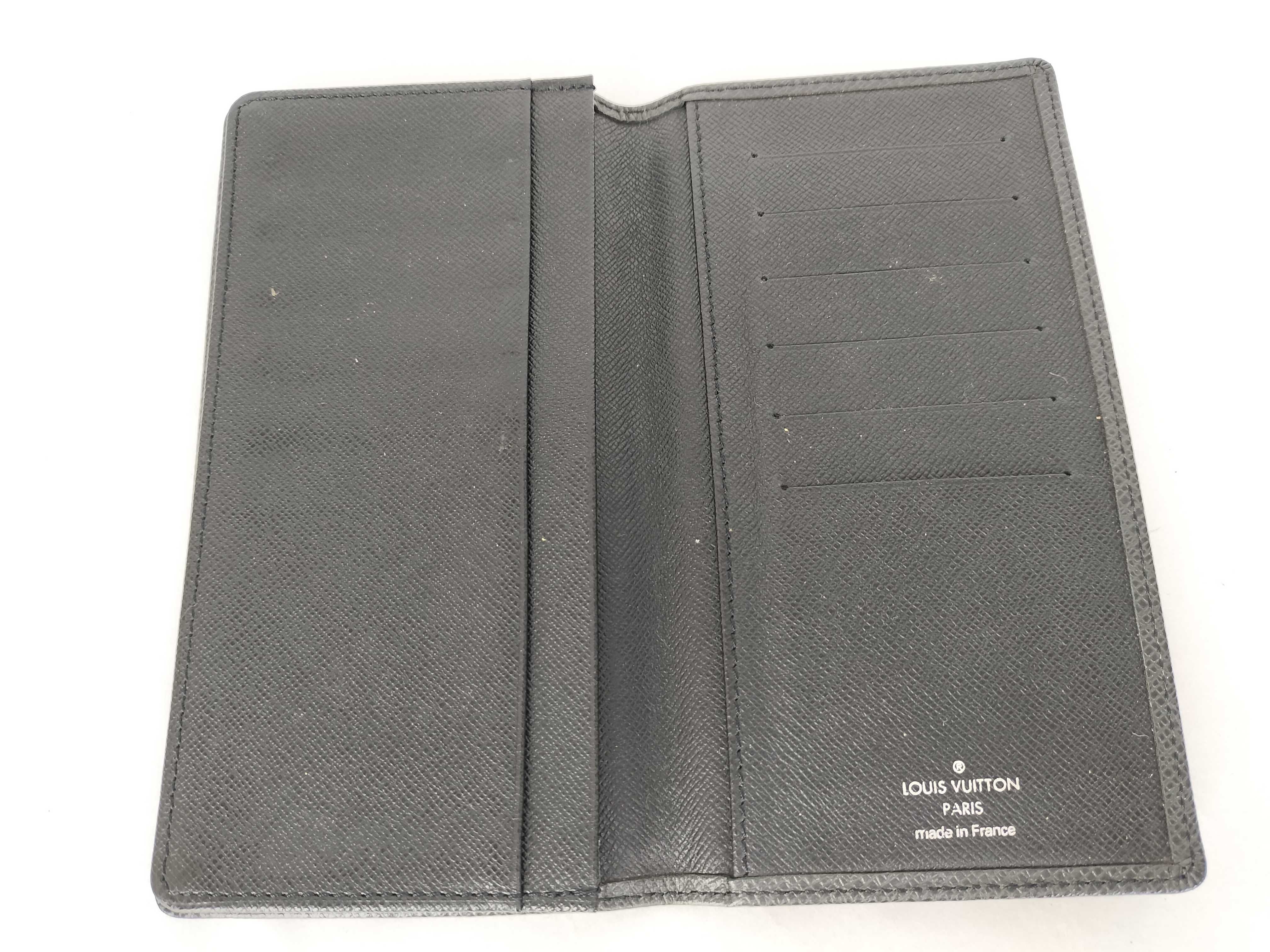 Taiga Portefeuille Brazza Black Billfold — view 9