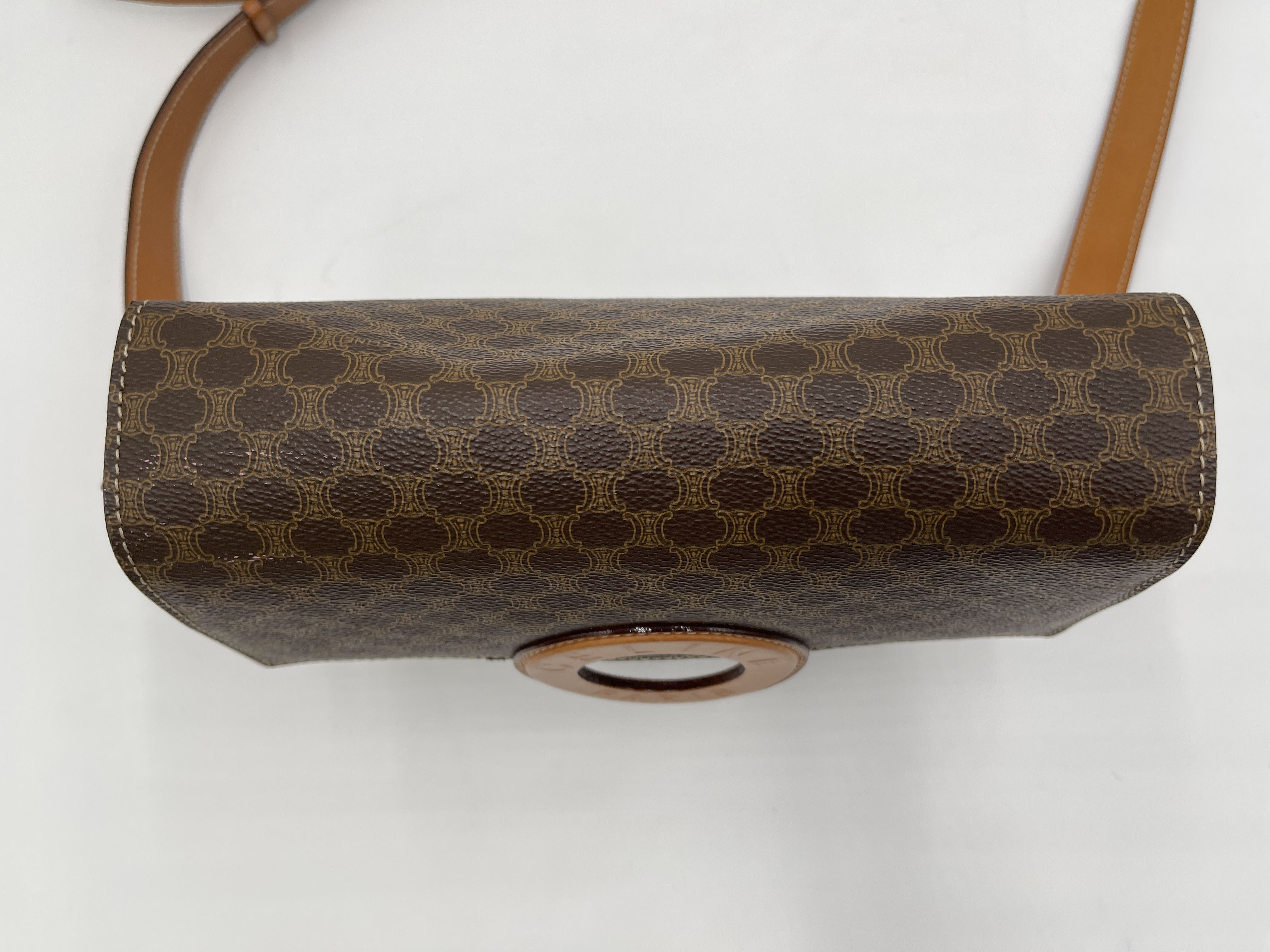 Macadam pattern circle logo shoulder bag — view 6