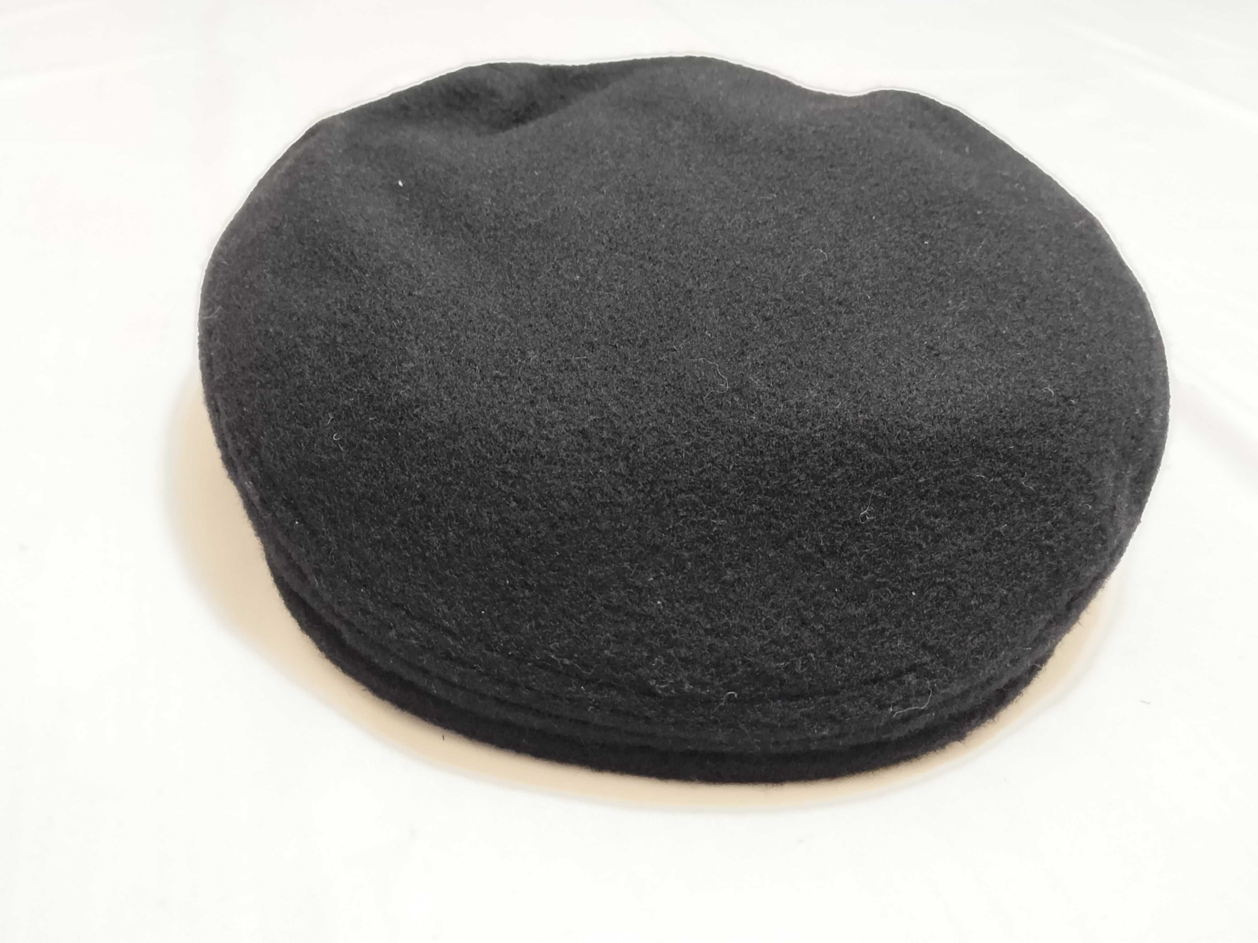 flat cap and other accessories