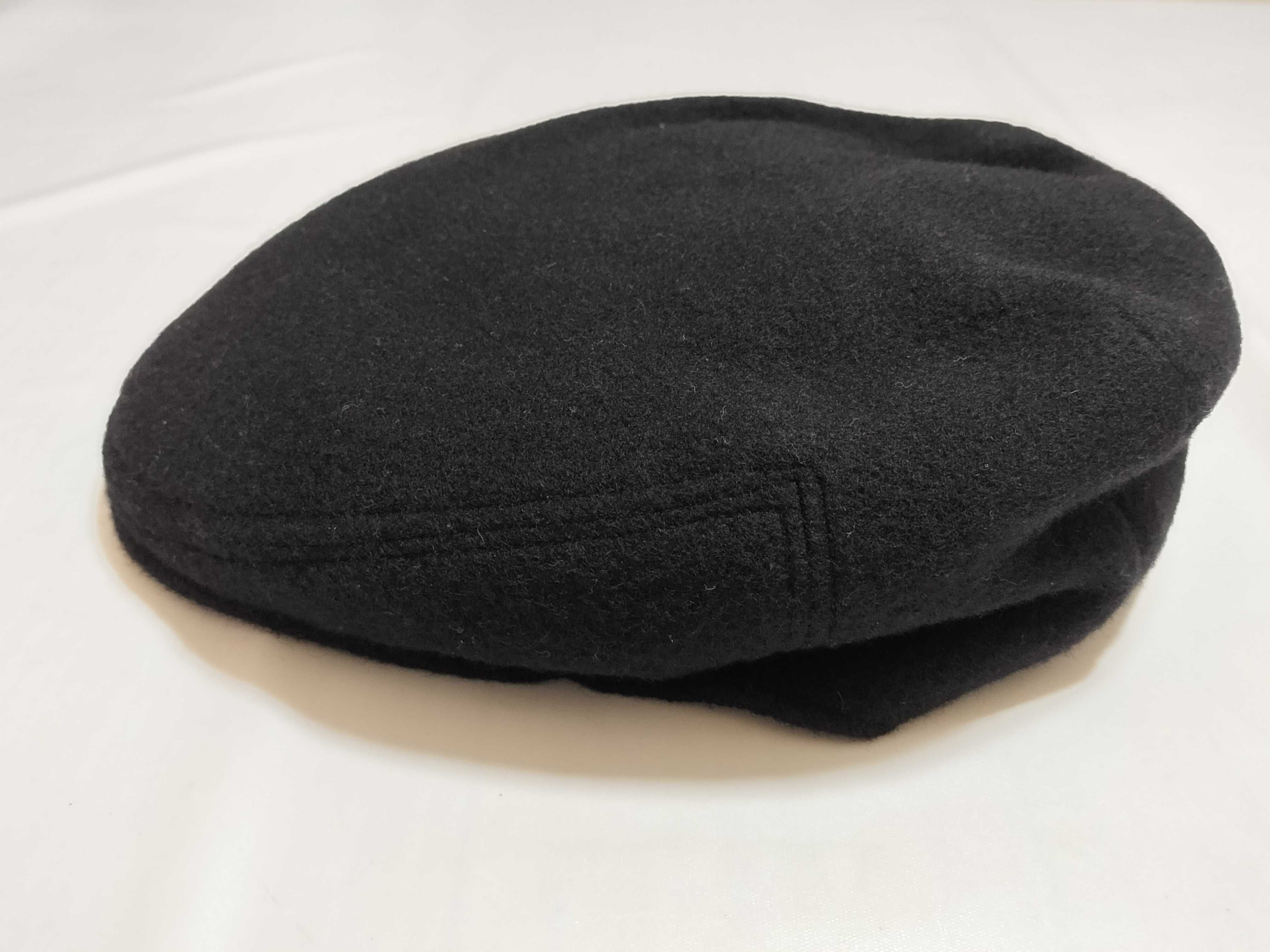 flat cap and other accessories — view 2