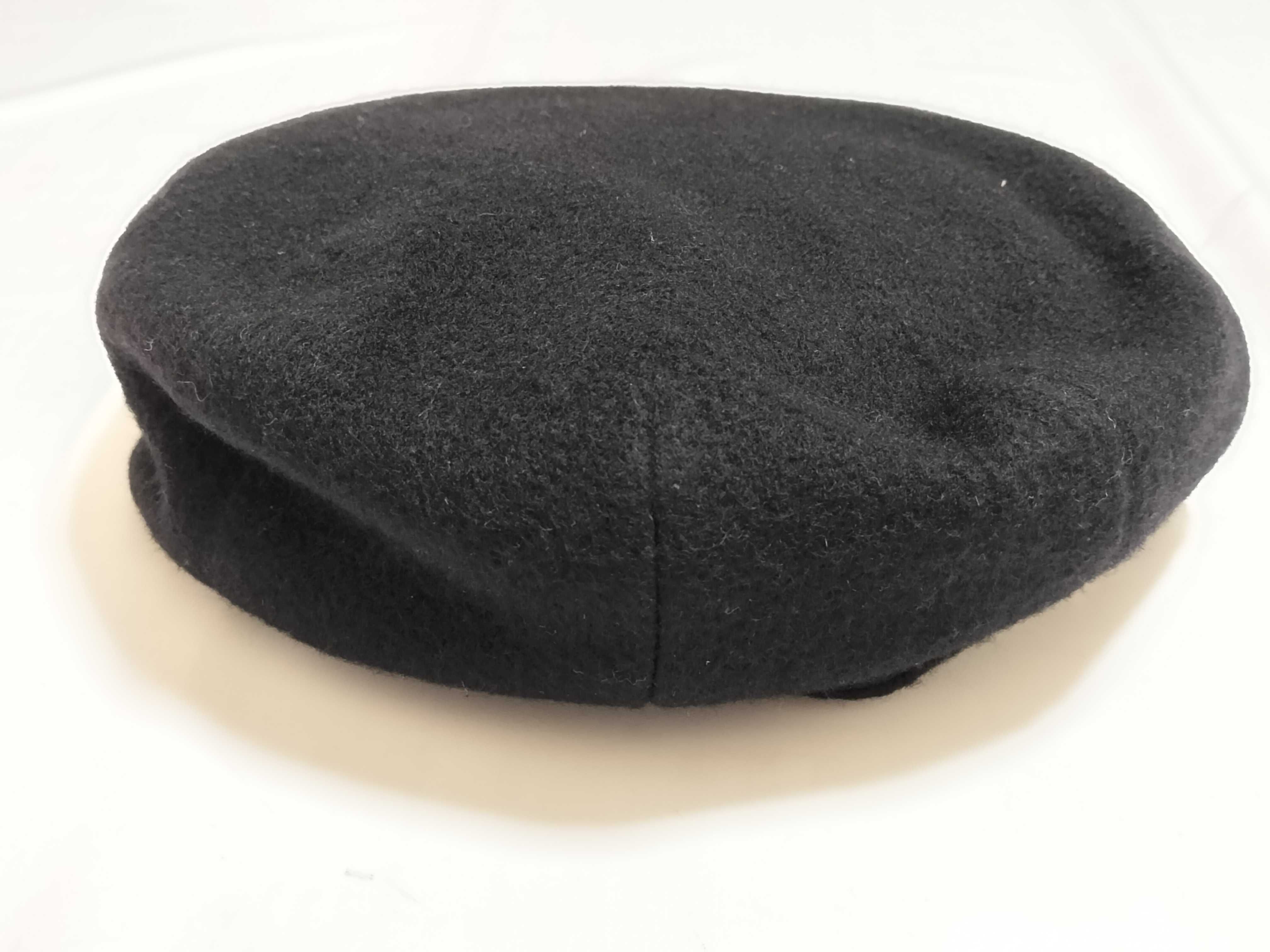 flat cap and other accessories — view 3