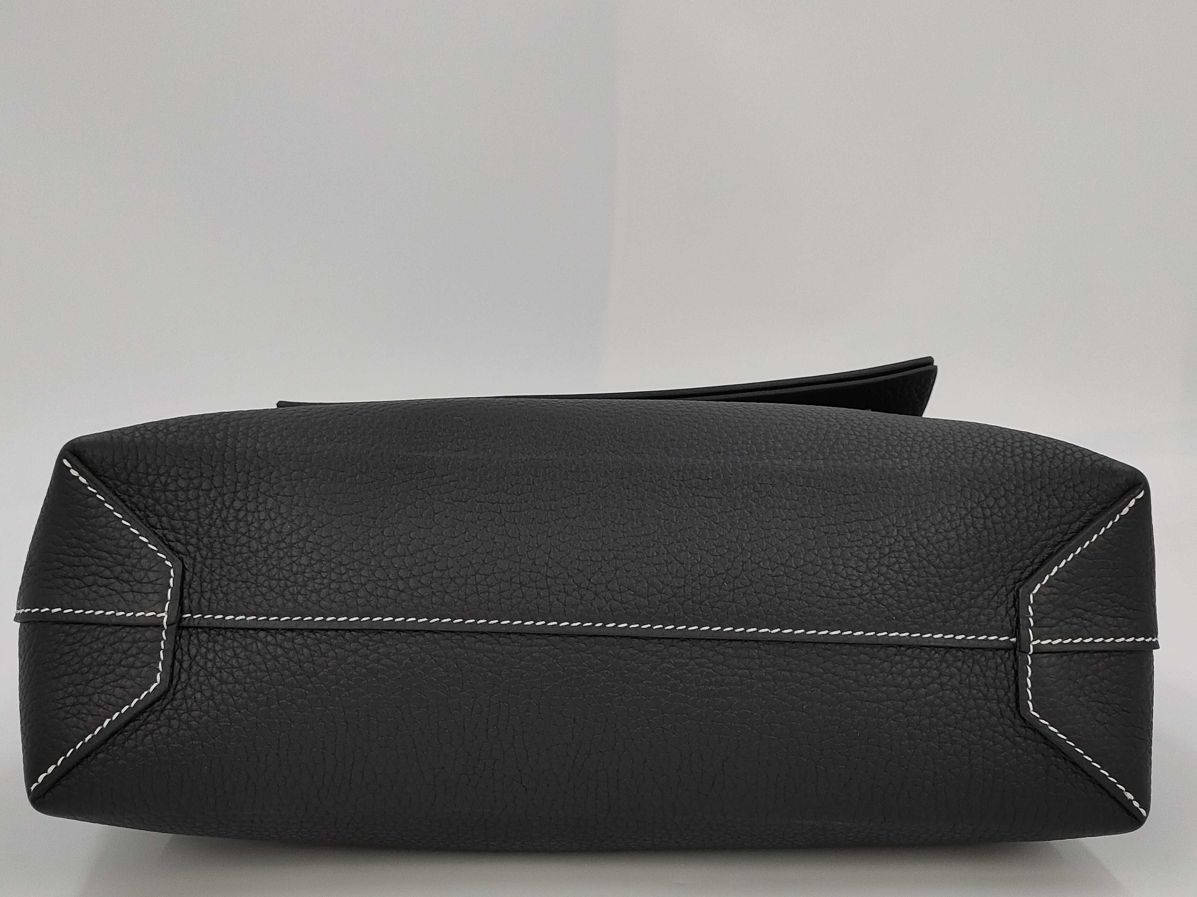 Cabasellier 31 U stamp Taurillon leather shoulder bag — view 3