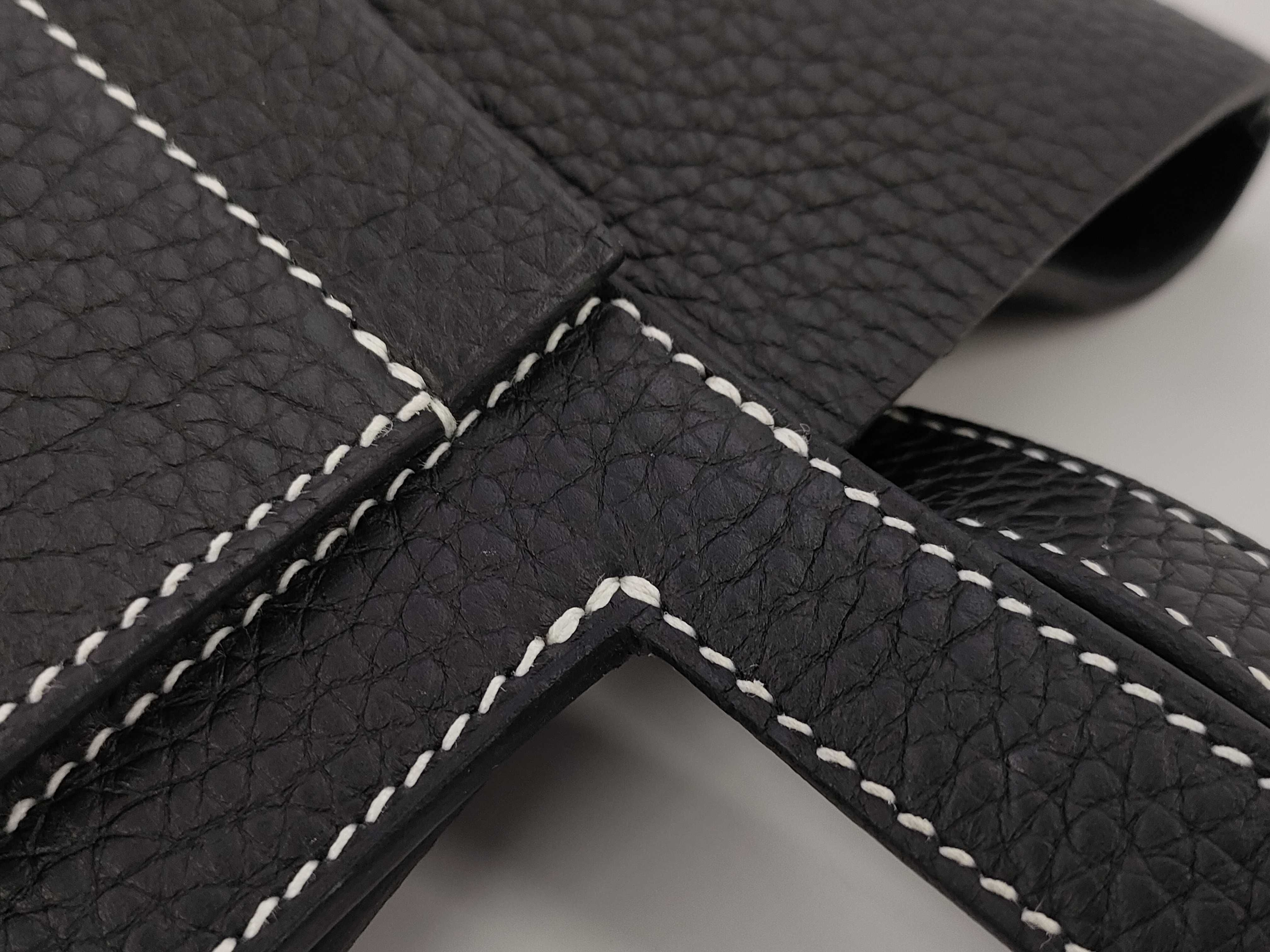 Cabasellier 31 U stamp Taurillon leather shoulder bag — view 6